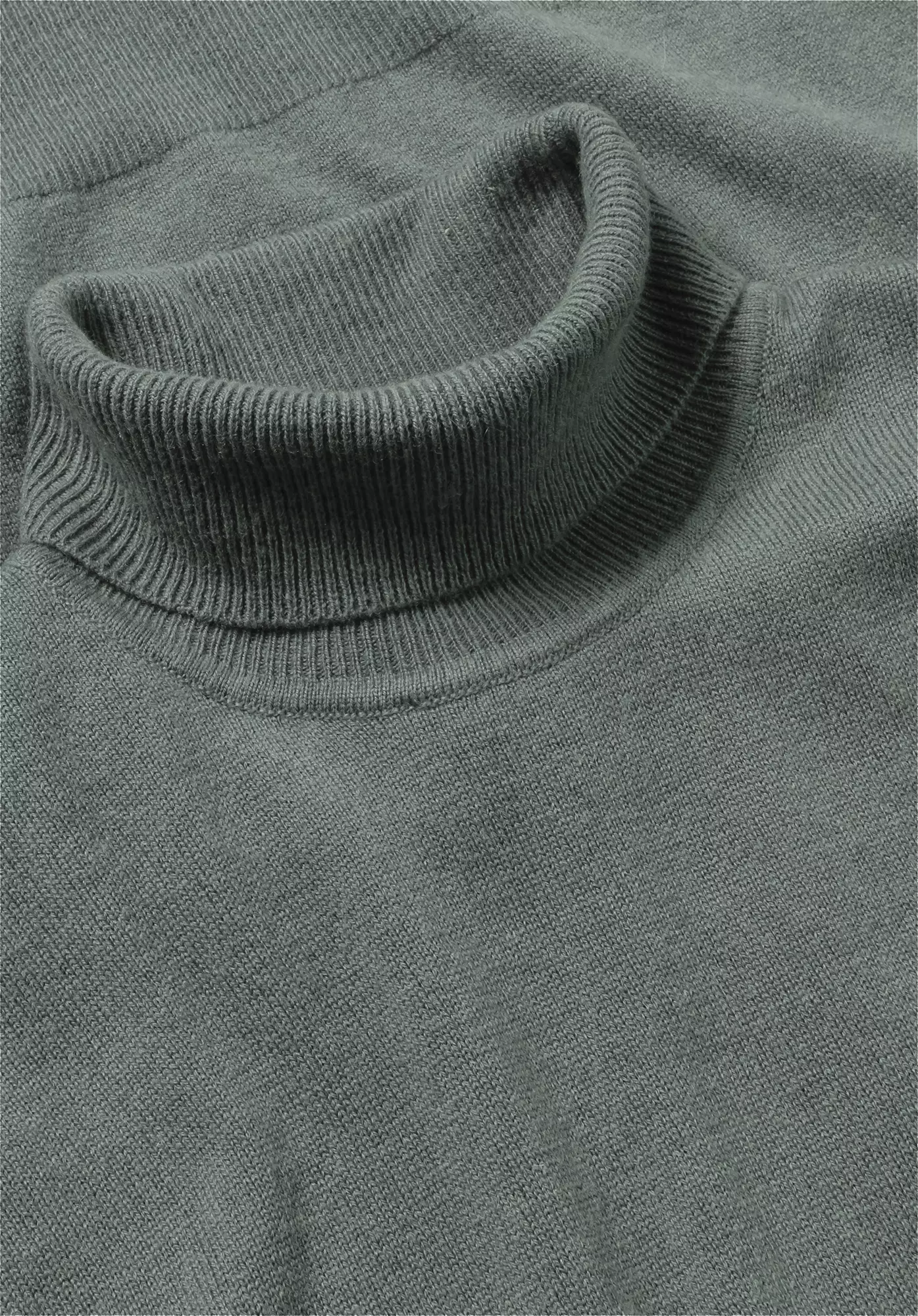 Turtleneck sweater made of virgin wool with cashmere 48904