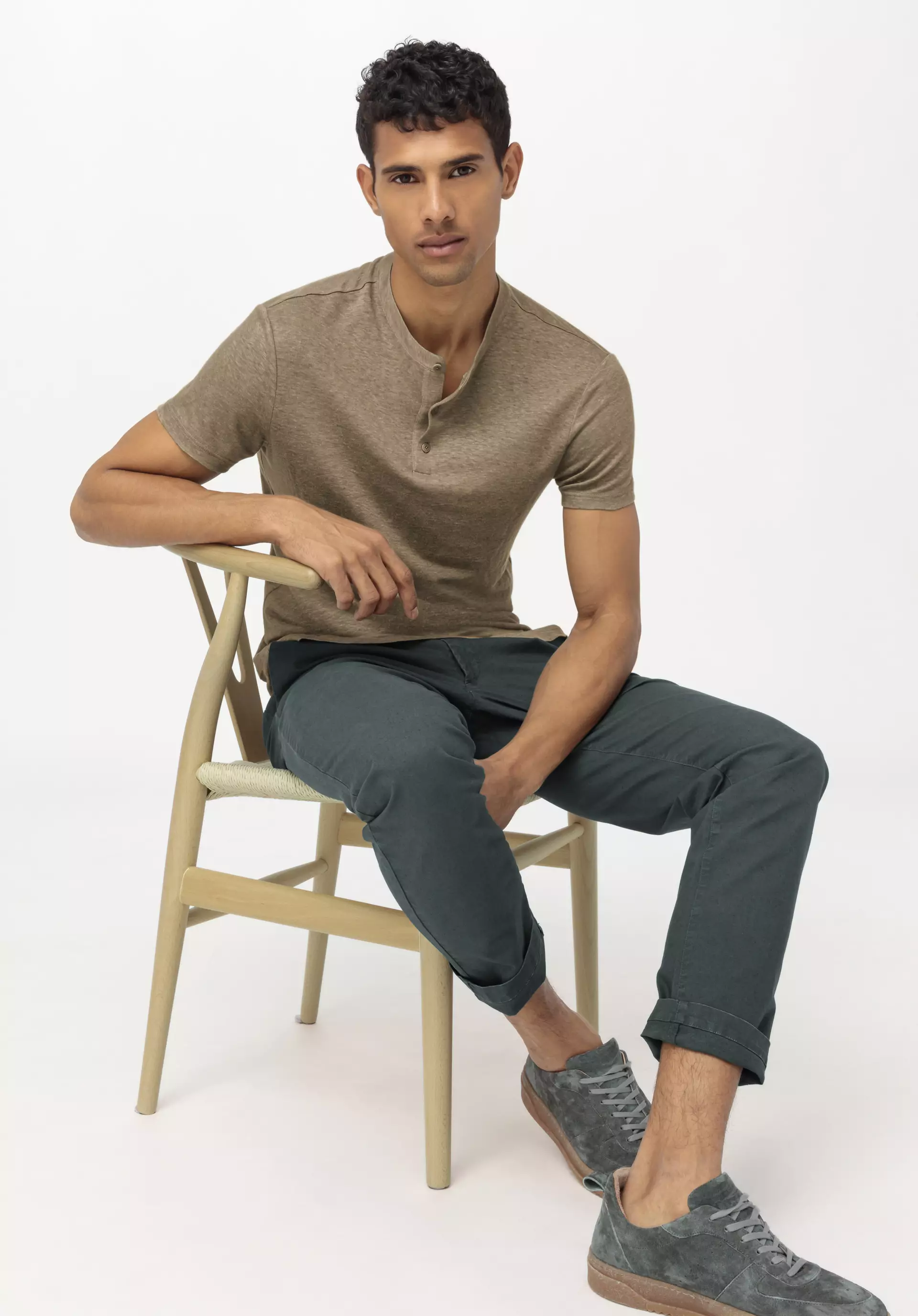 Modern fit chinos made of organic cotton with hemp - 1