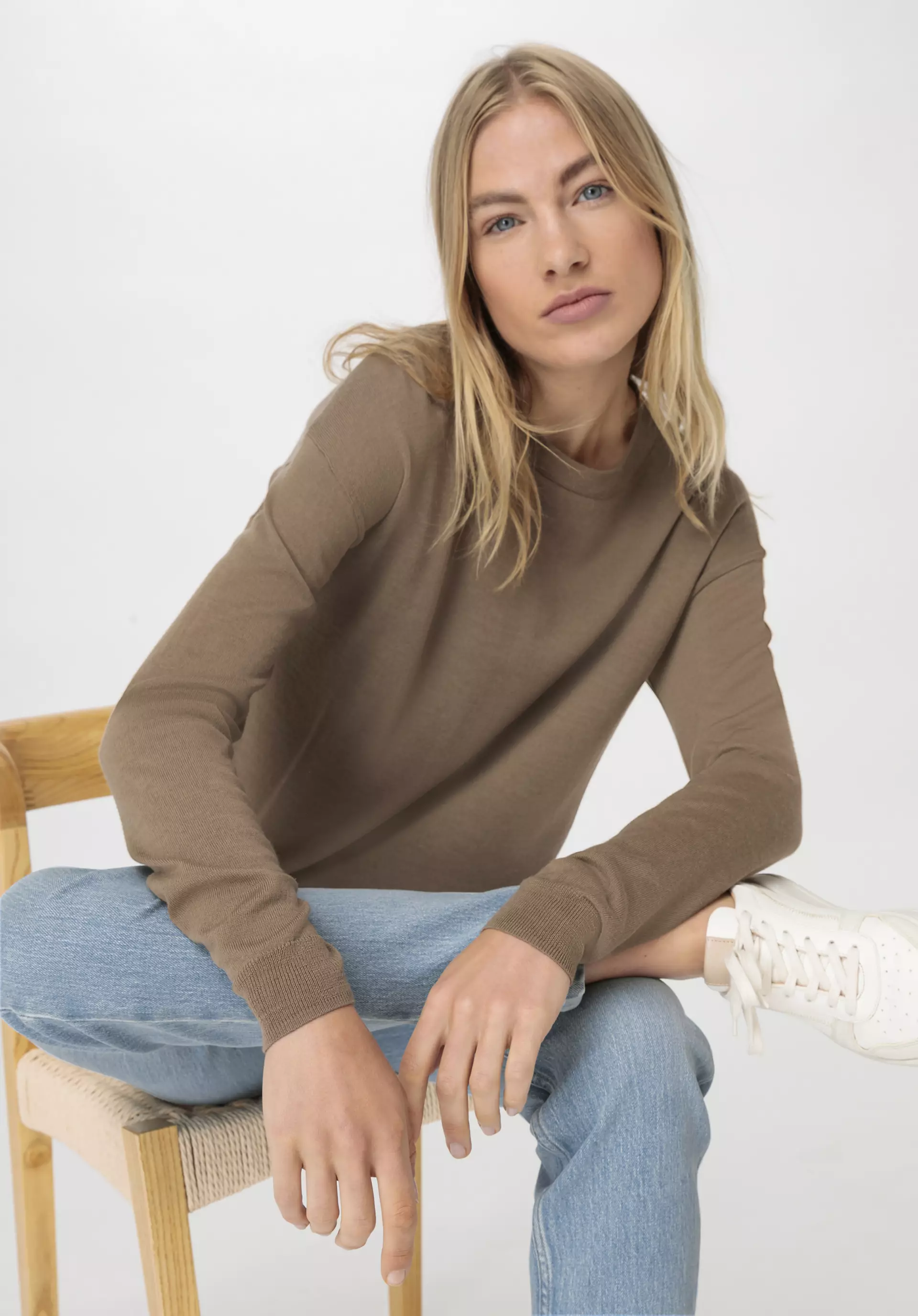 Regular knitted sweater made from pure organic merino wool - 1