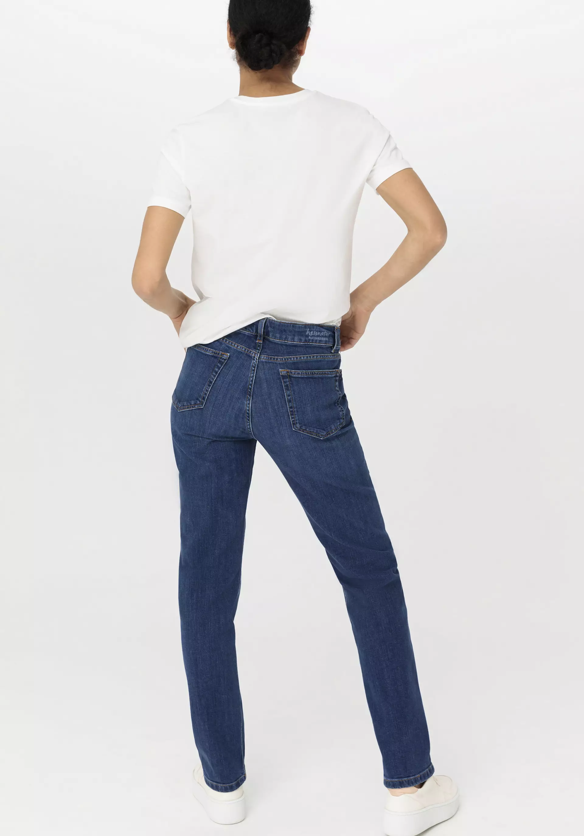 MARIE Mid Rise Straight jeans made from organic denim - 1