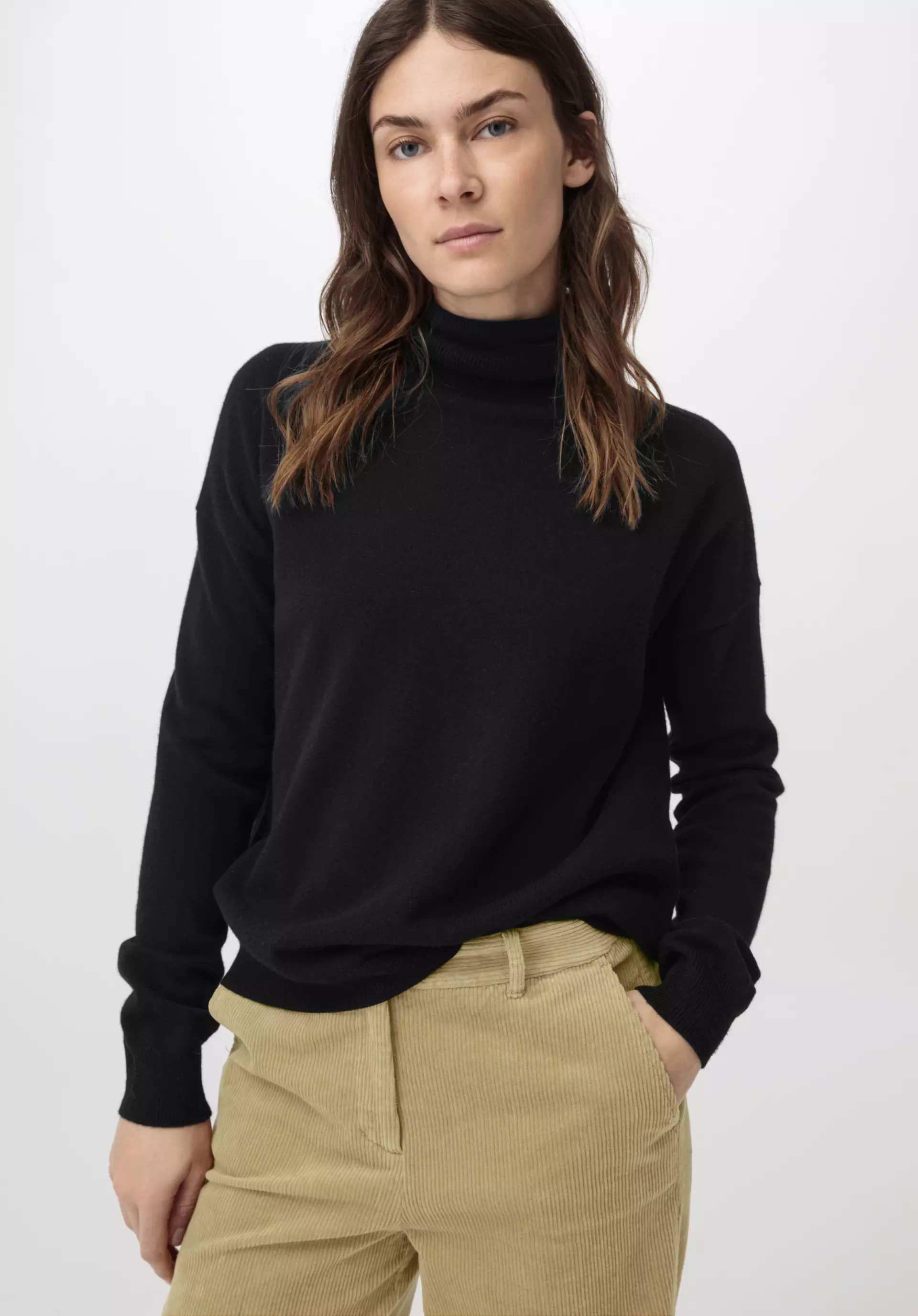 Turtleneck sweater made of organic new wool with cashmere - 0