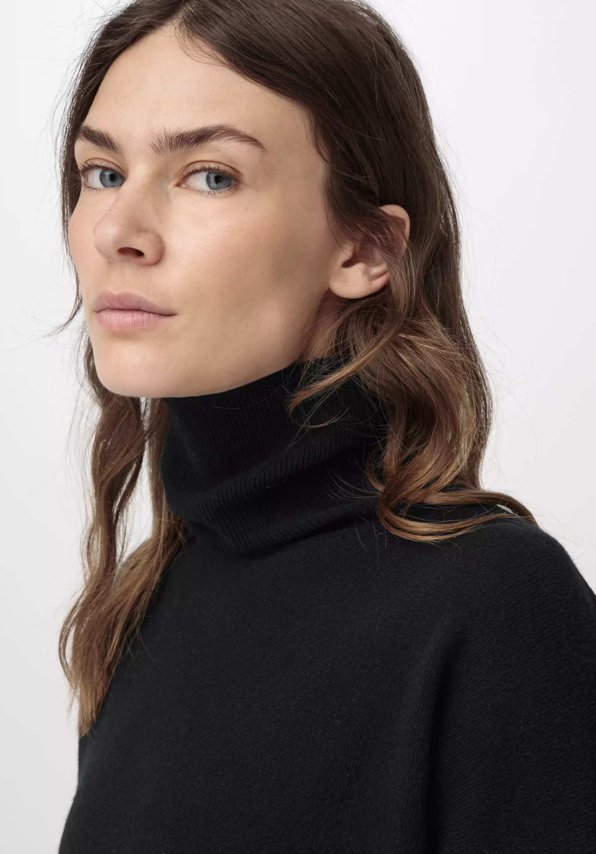 Turtleneck sweater made of organic new wool with cashmere - 2