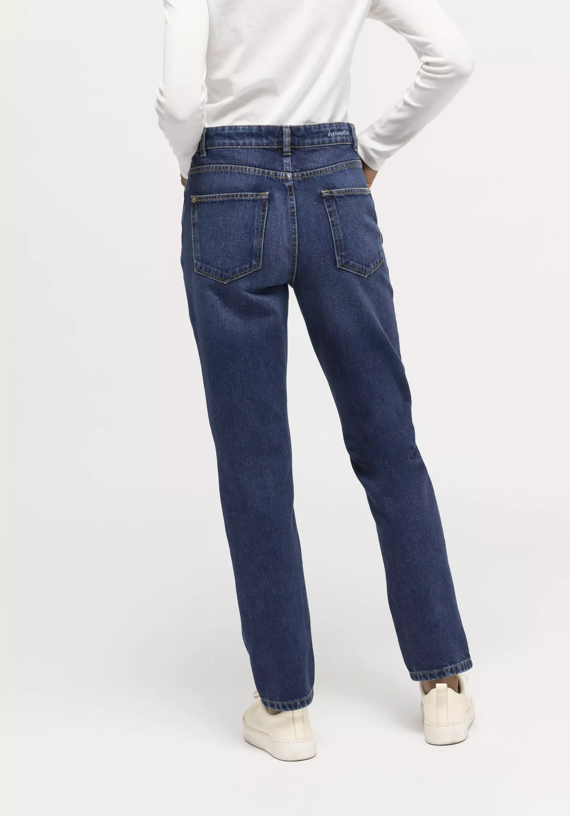Hanna Mom Fit jeans made from pure organic denim - 1
