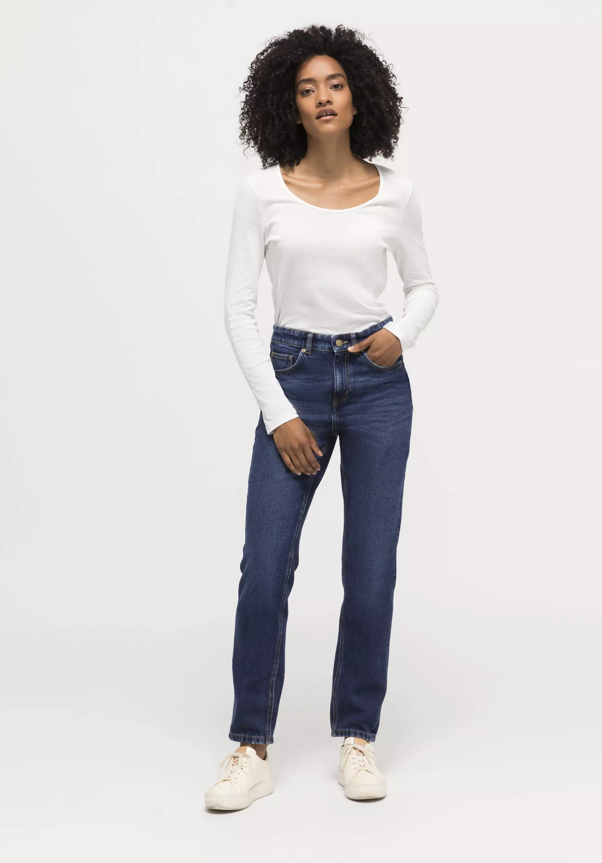 Hanna Mom Fit jeans made from pure organic denim - 3