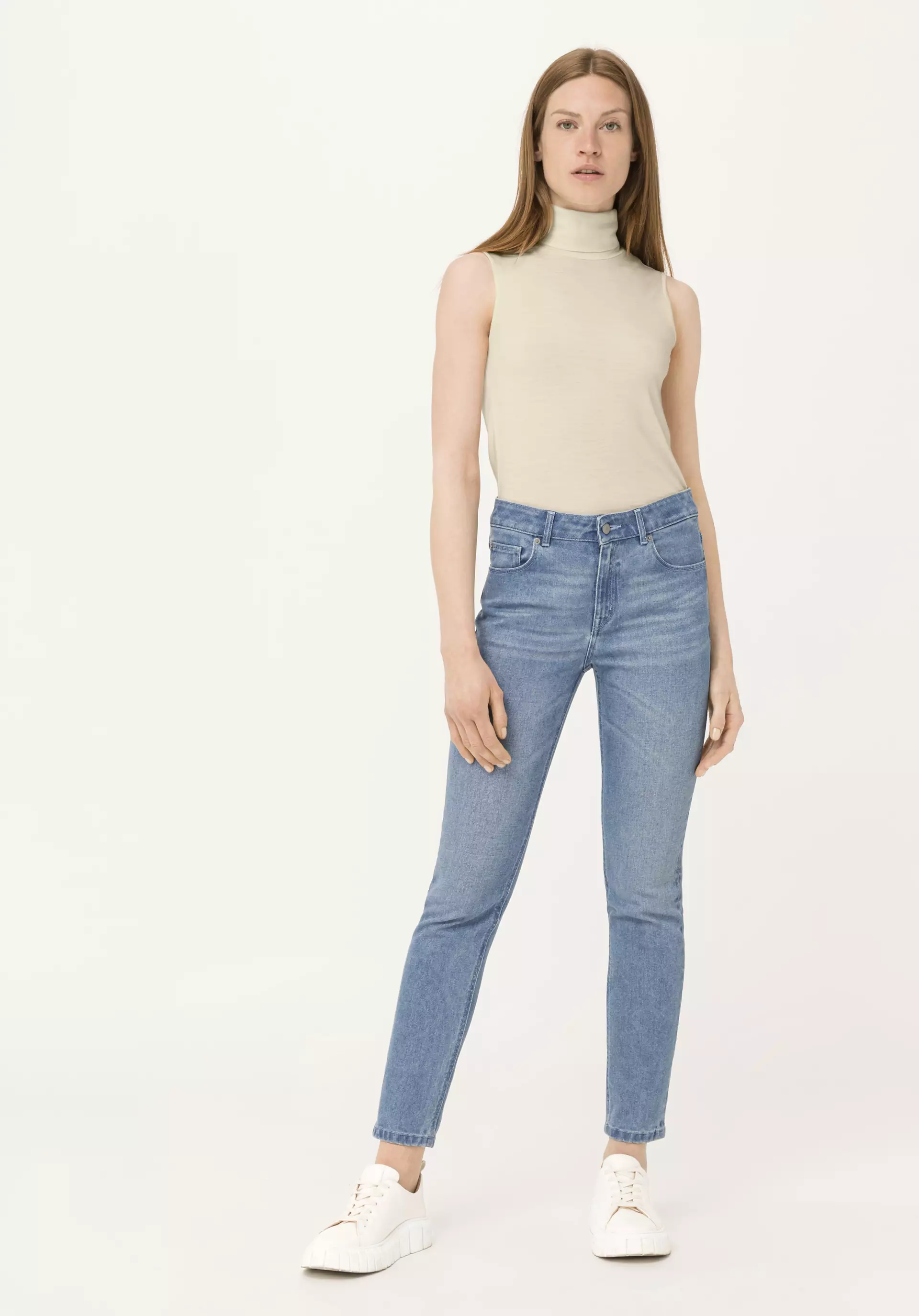 Hanna Mom Fit jeans made of organic denim - 1
