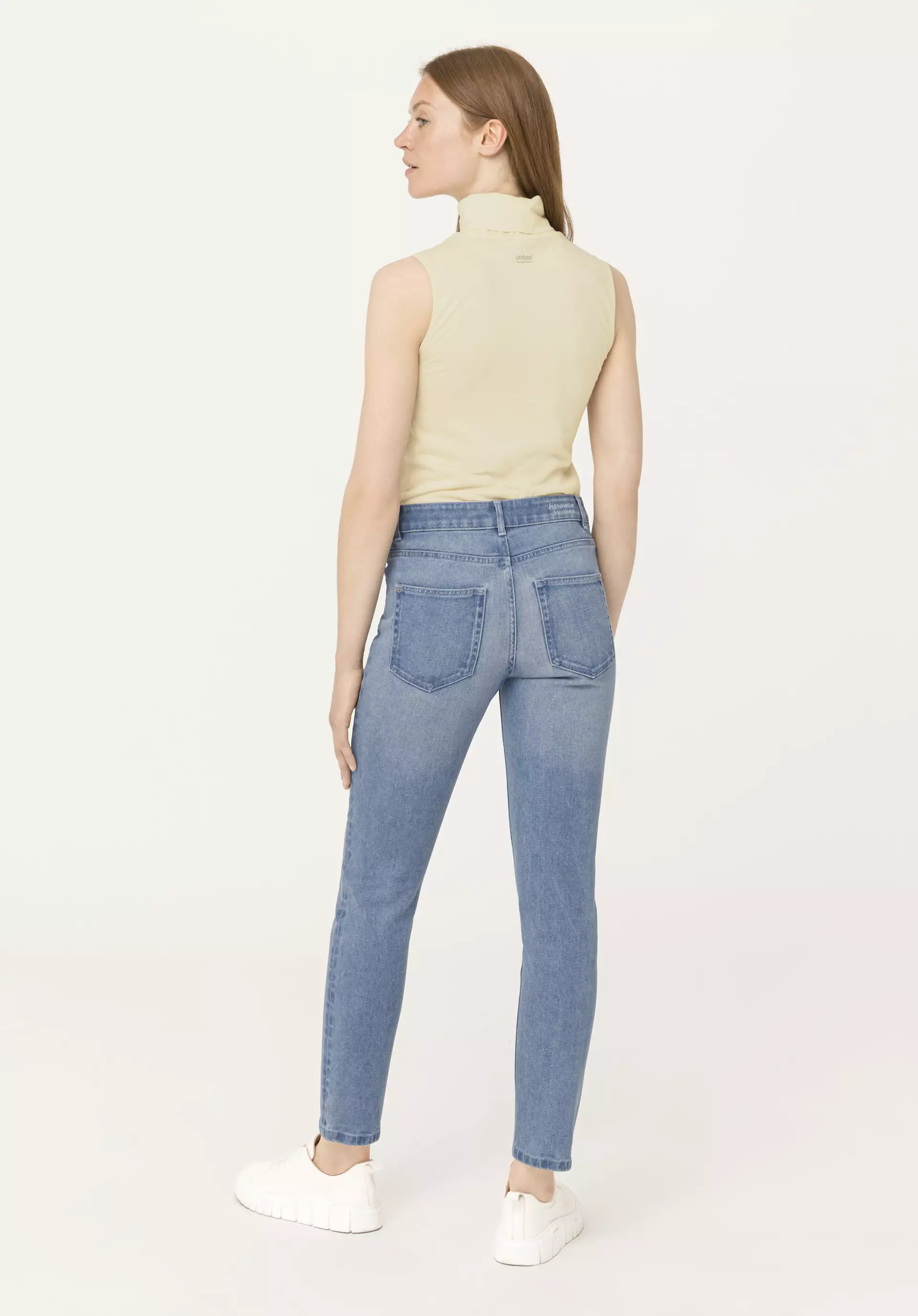 Hanna Mom Fit jeans made of organic denim - 2