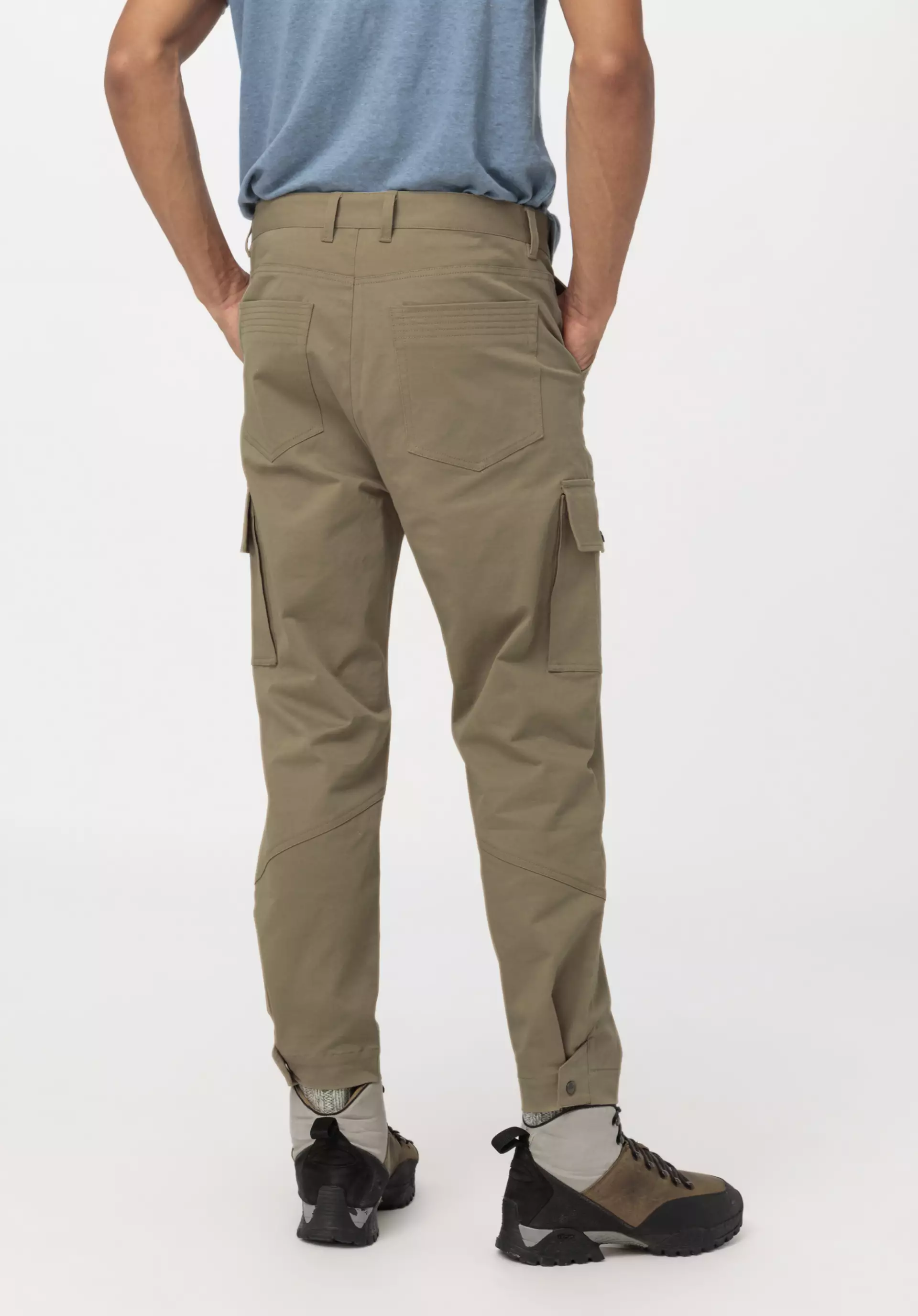 Cropped cargo pants made from organic cotton with hemp - 1