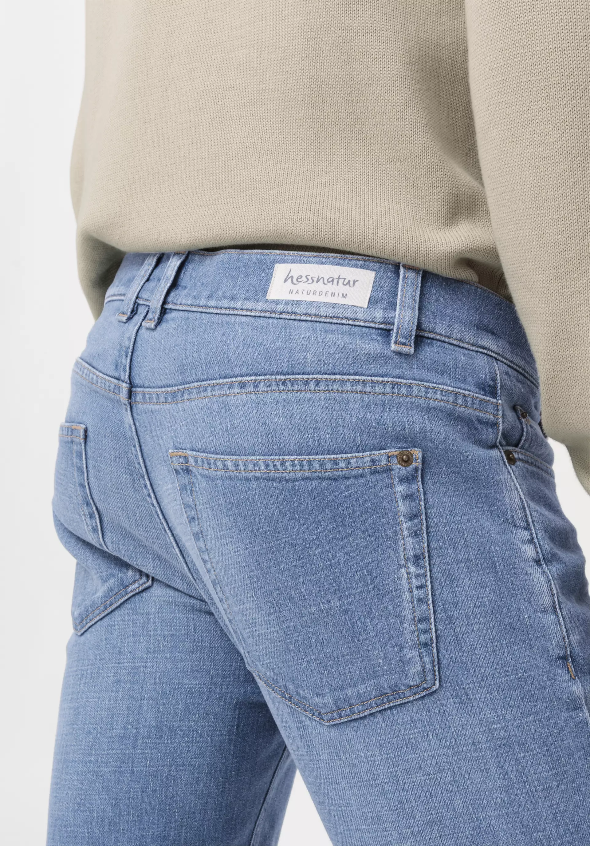 Ben straight fit jeans in organic denim with hemp - 3