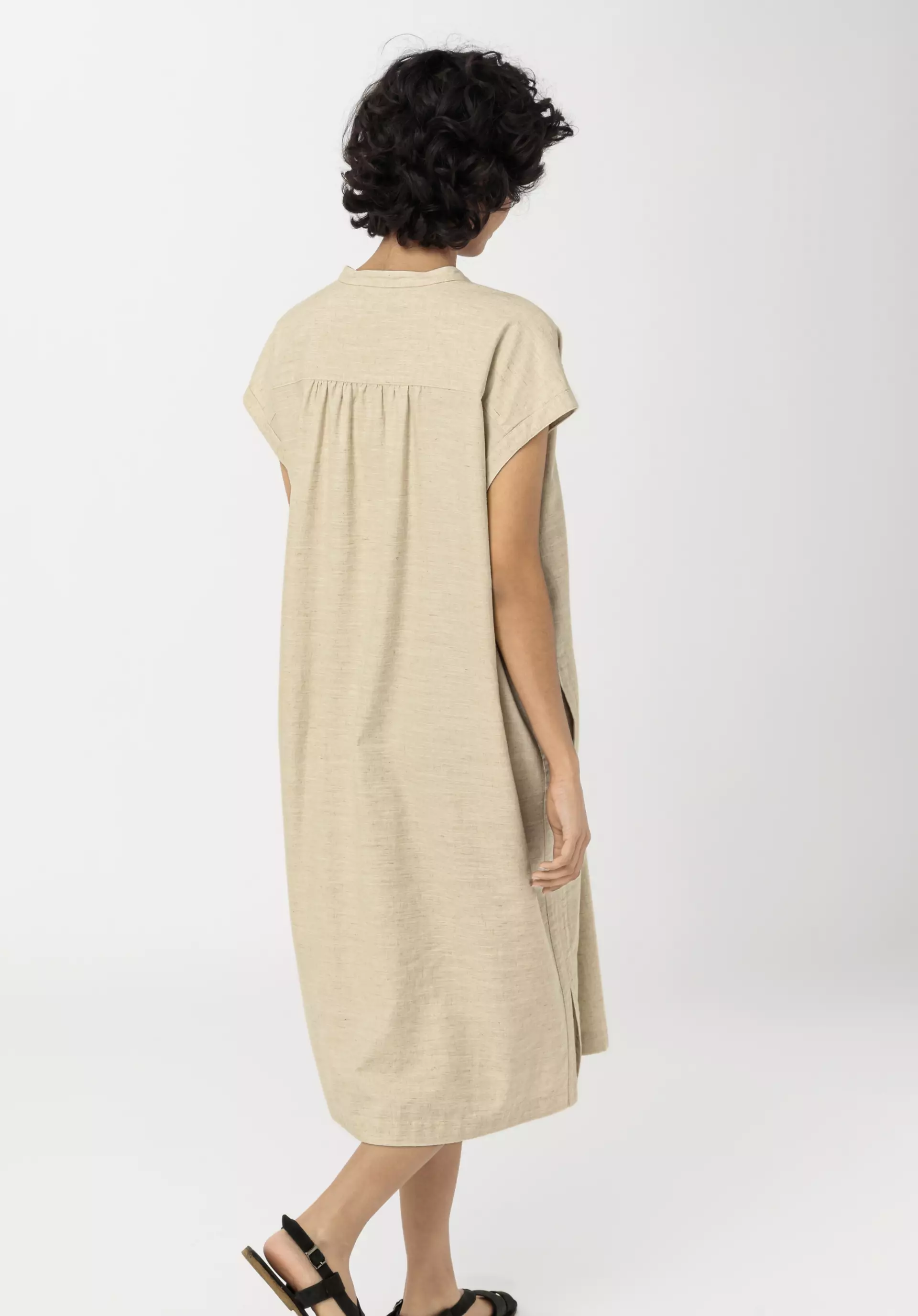 Kleid aus Bio-Baumwolle mit Leinen - 1