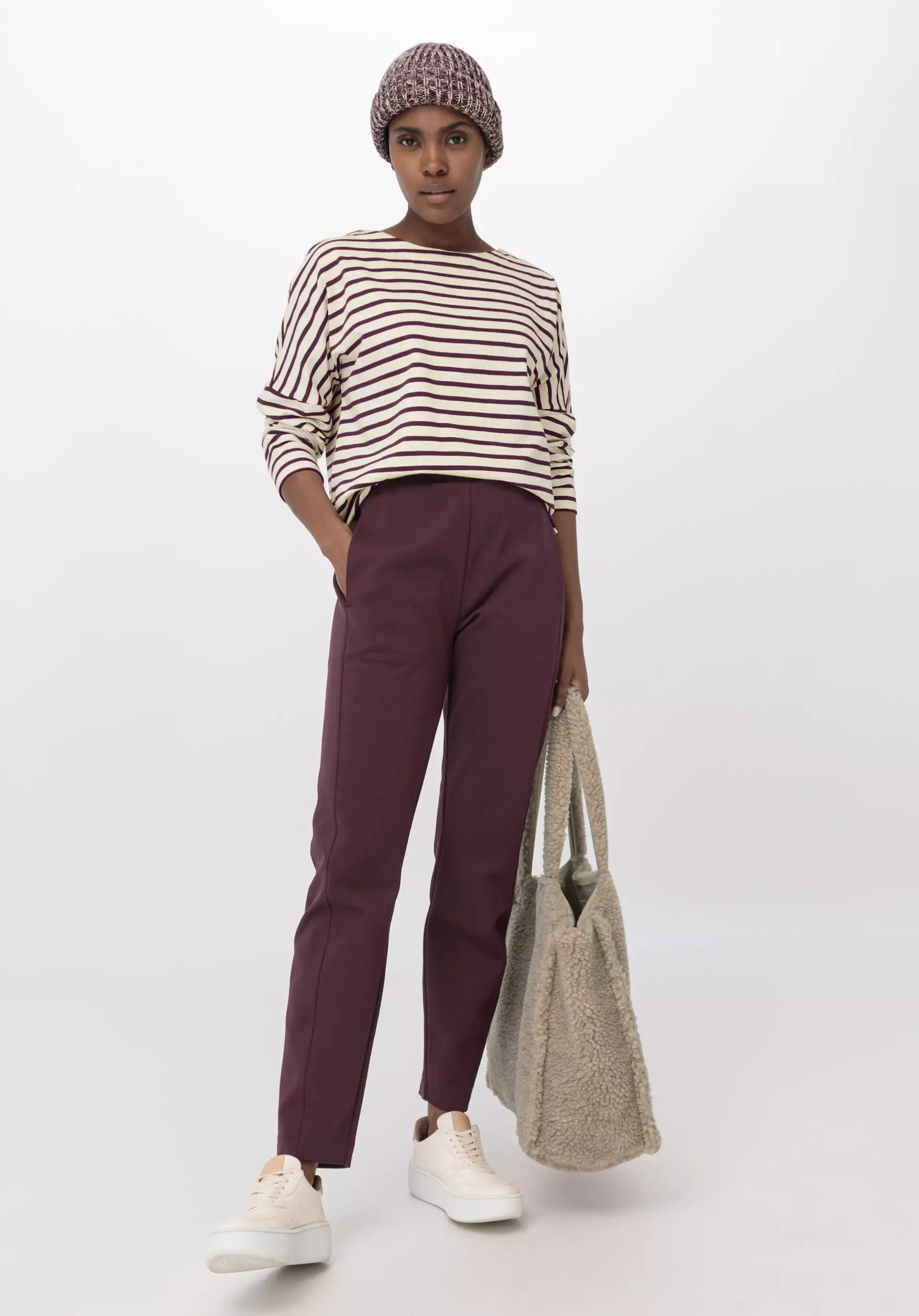Regular jersey trousers made from organic cotton 5453957