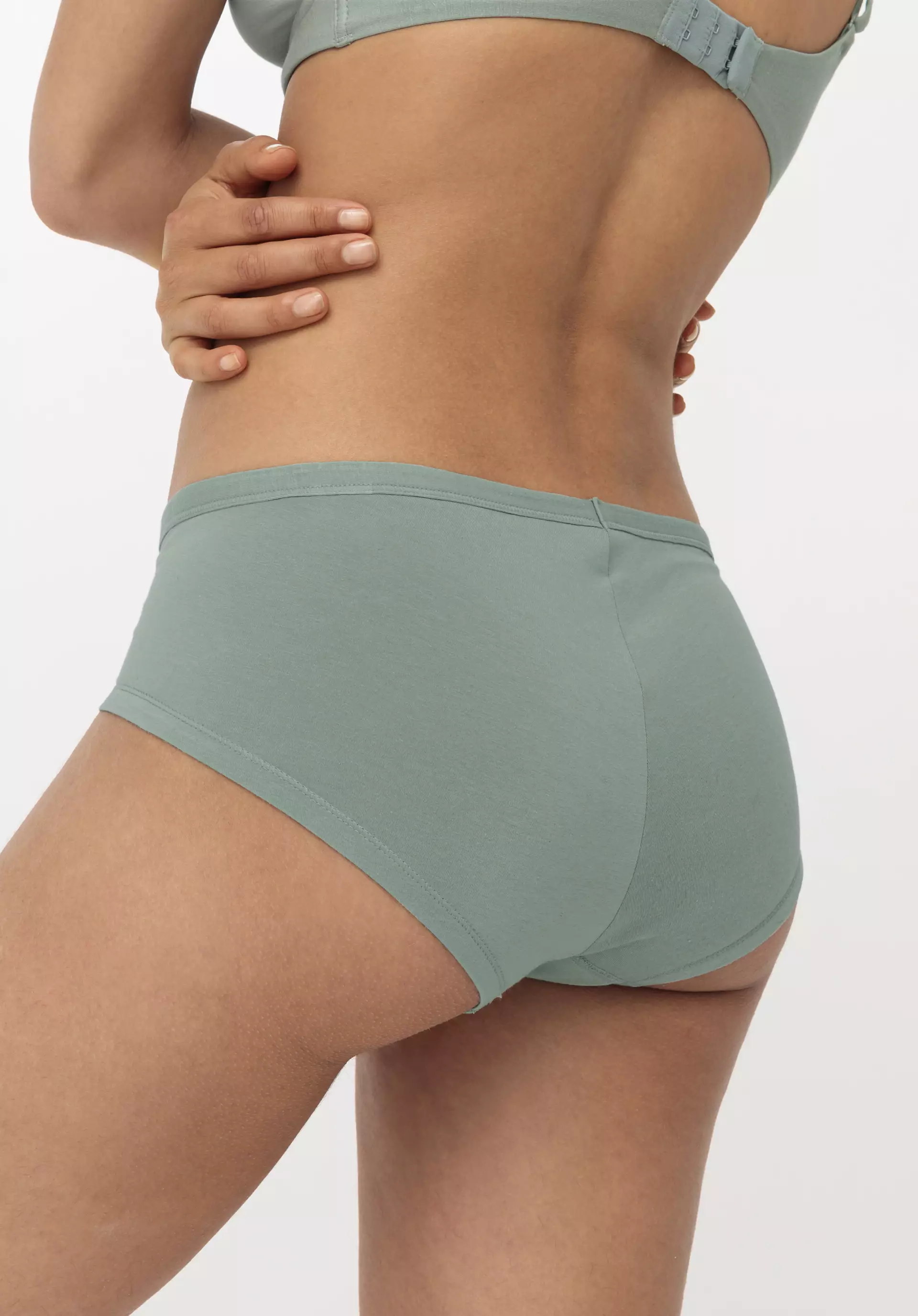 Panty low cut PURE BALANCE made of organic cotton and Tencel