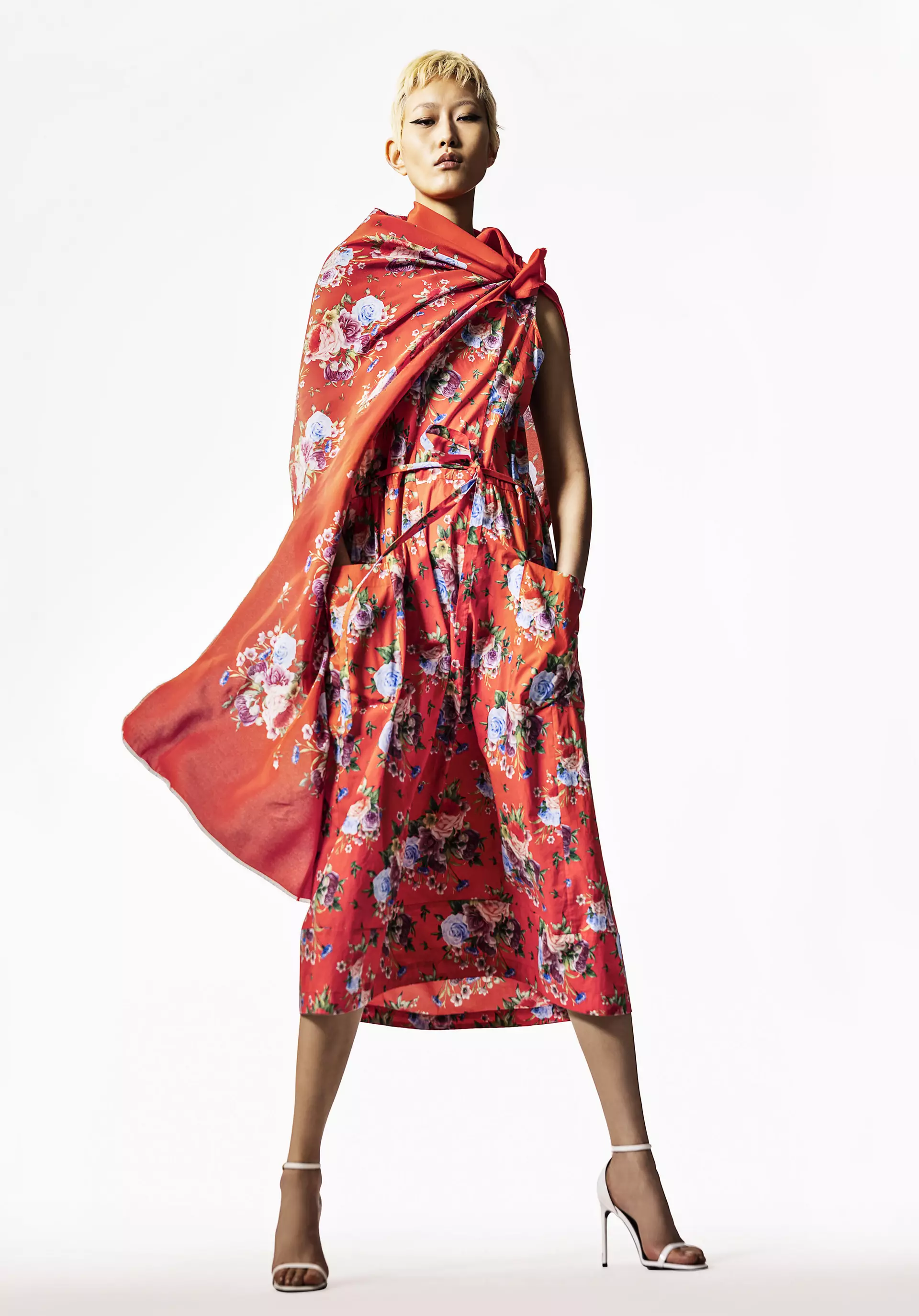 WUNDERKIND X HESSNATUR Midi-Kleid mit buntem Blütenprint aus reiner Bio-Baumwolle - 0