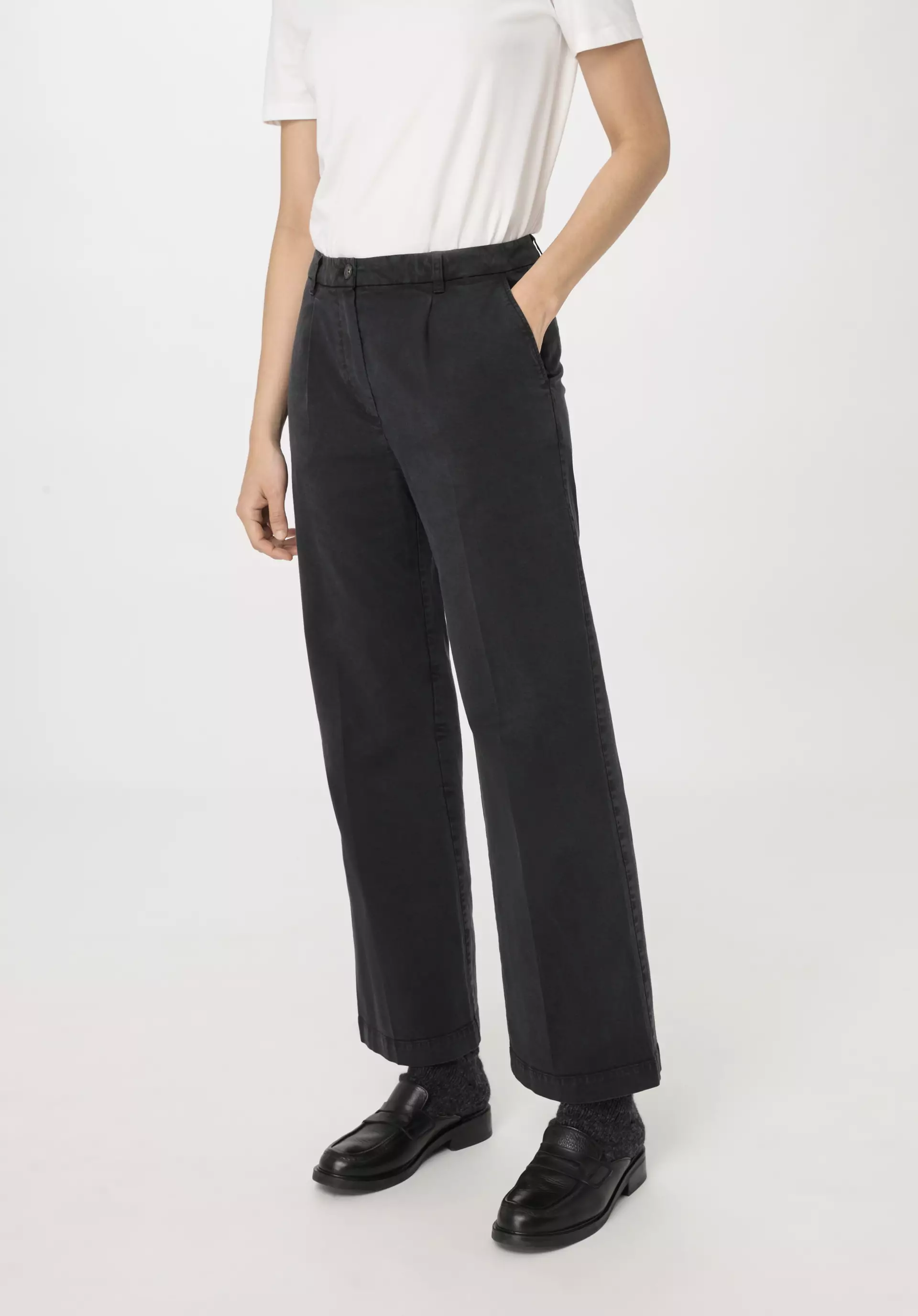 Wide leg pants with a high waist in Tencel and Organic Cotton