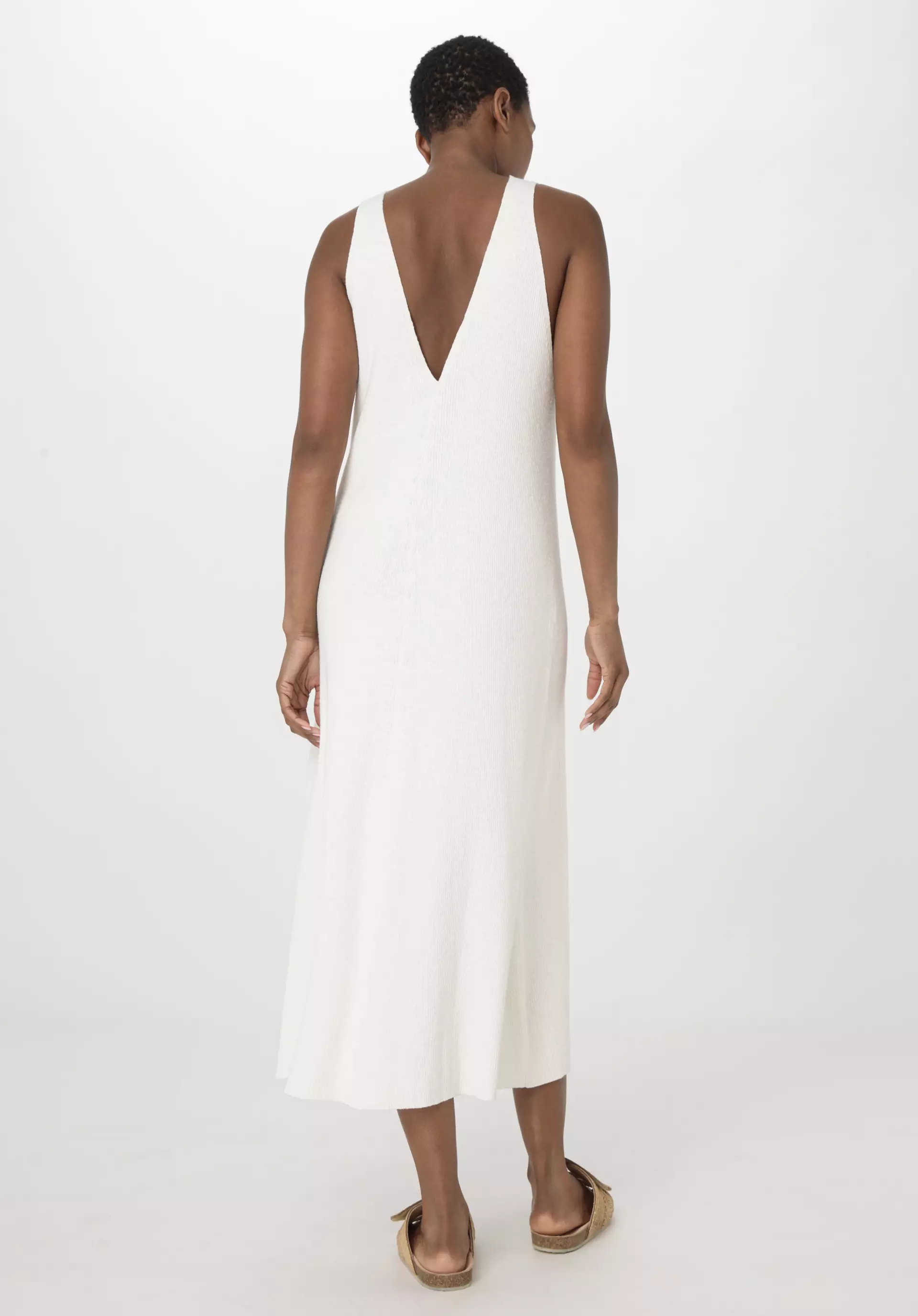 Midi Relaxed knitted dress made of pure organic cotton - 1