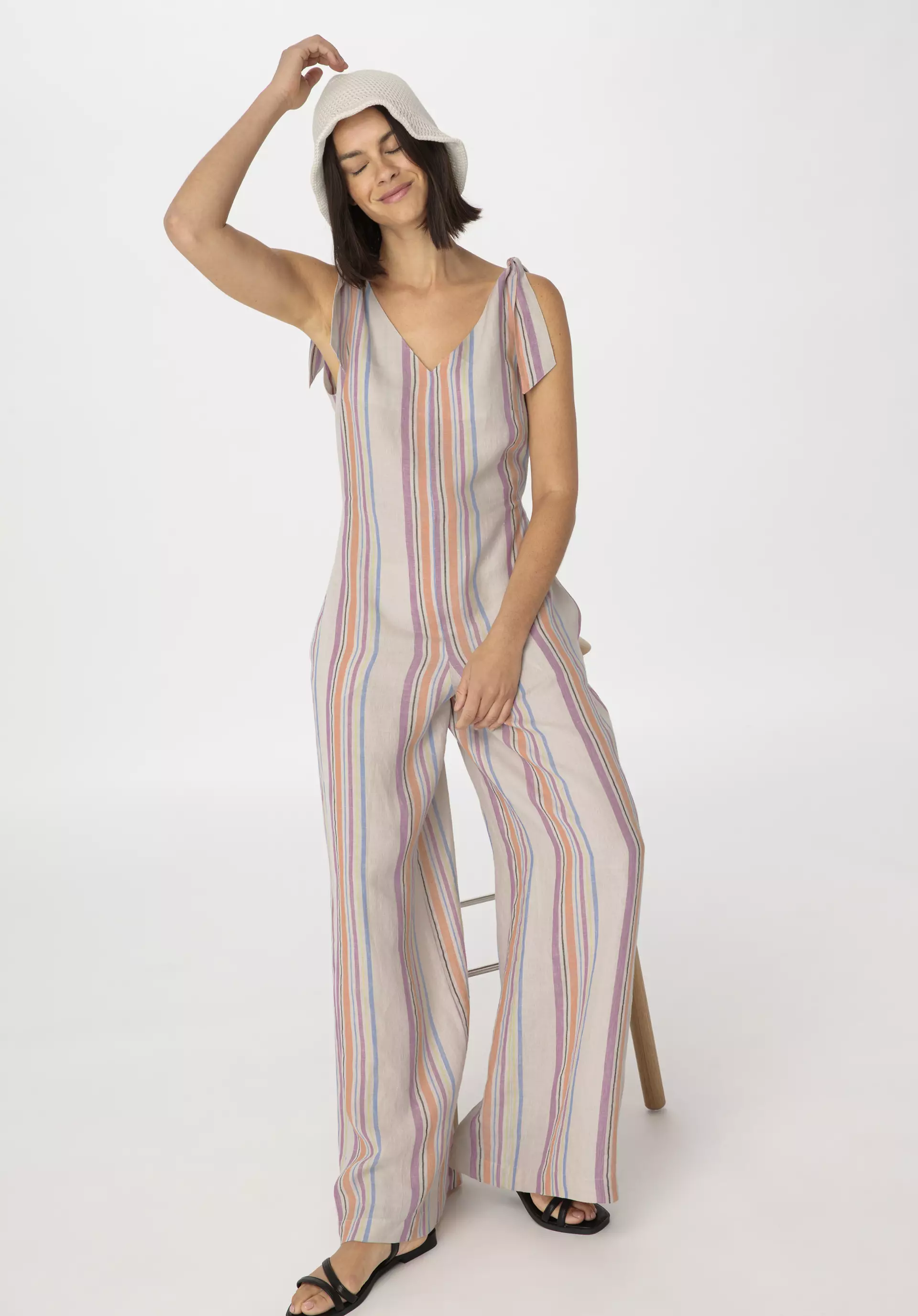 Relaxed jumpsuit made of pure linen - 0