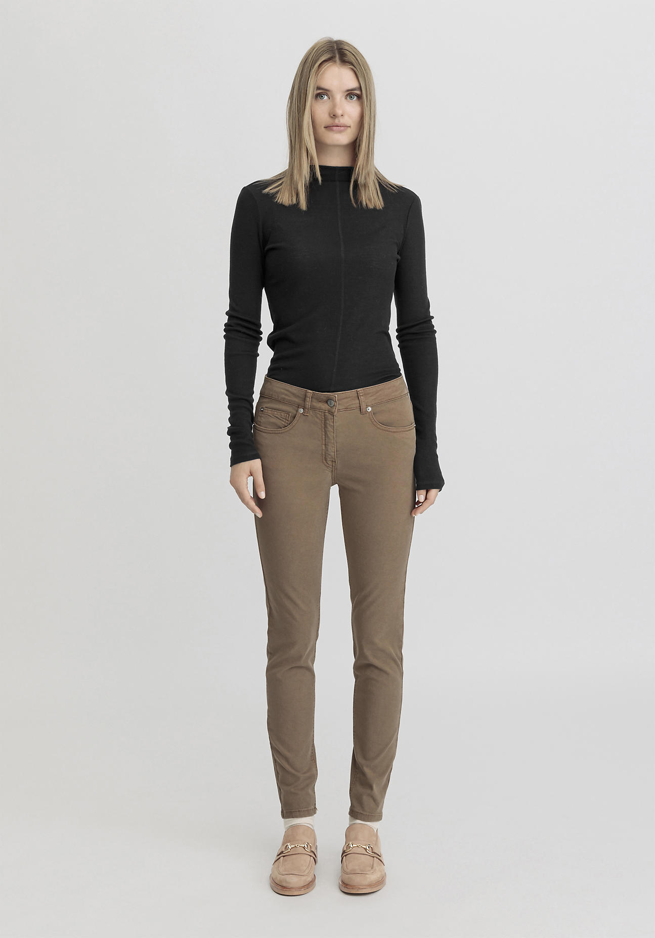 hessnatur Damen Five-Pocket Hose Skinny aus TENCEL™ Lyocell mit Bio-Baumwolle - braun Größe 48