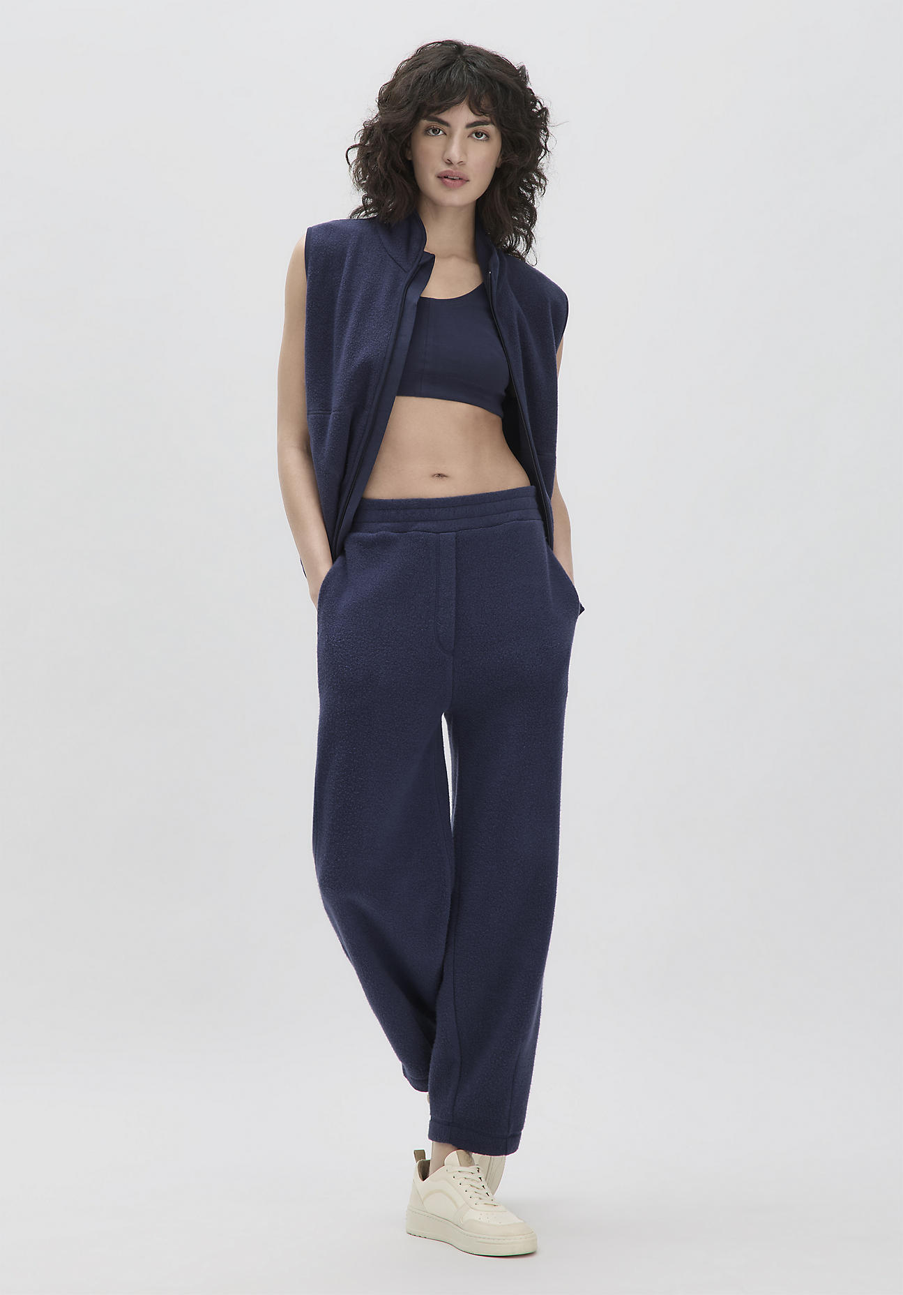 hessnatur Loungewear Fleece Hose Relaxed ACTIVE LIGHT aus Bio-Baumwolle - blau Größe 40