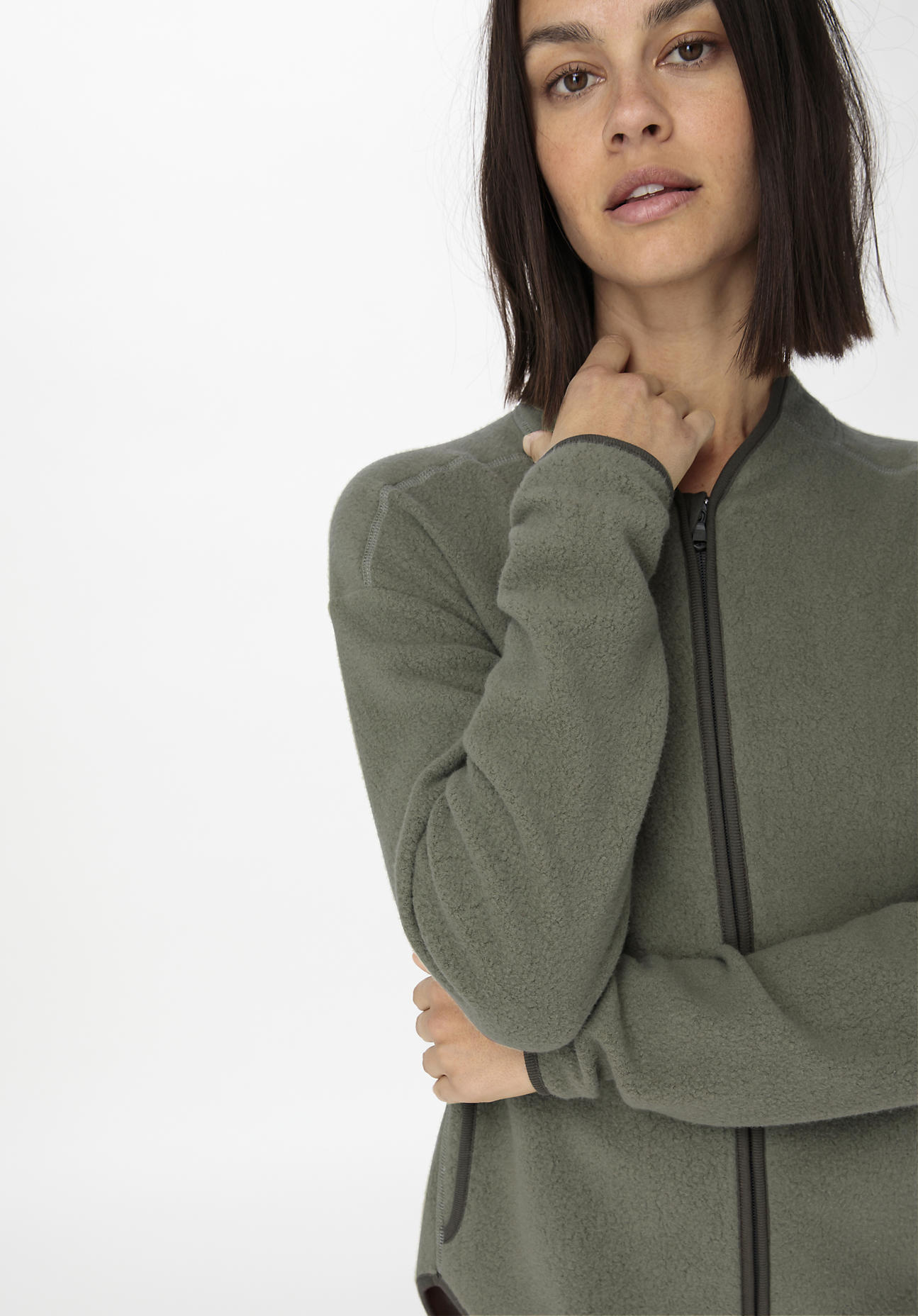 hessnatur Loungewear Fleece Jacke Regular ACTIVE LIGHT aus Bio-Baumwolle - grün - Größe S