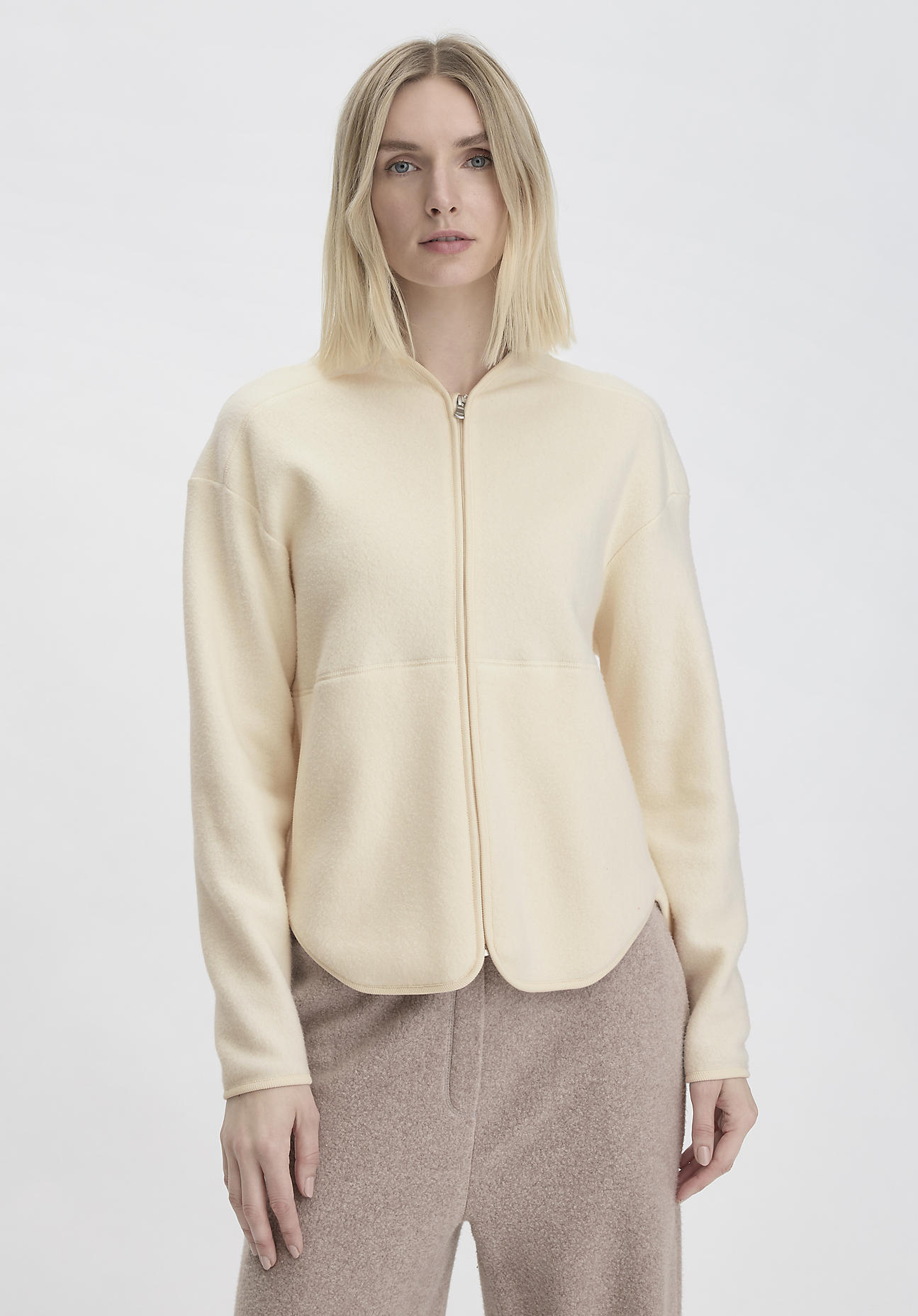 hessnatur Loungewear Fleece Jacke Relaxed ACTIVE LIGHT aus Bio-Baumwolle - natur Größe L