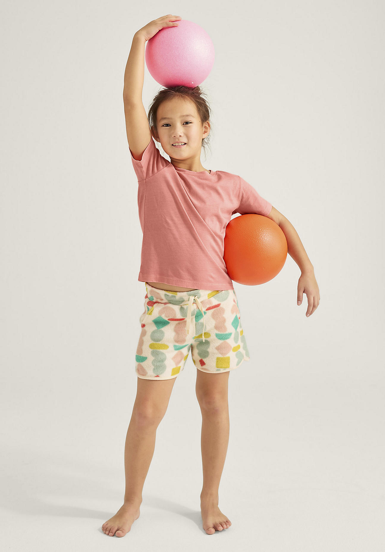 hessnatur Kinder Fleece Shorts Regular aus Bio-Baumwolle - natur Größe 98/104
