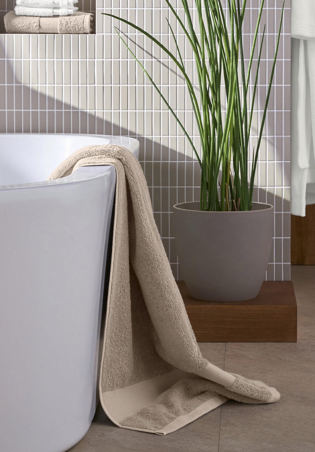 hessnatur Frottier Handtuch aus Bio-Baumwolle - beige Größe 70x140 cm