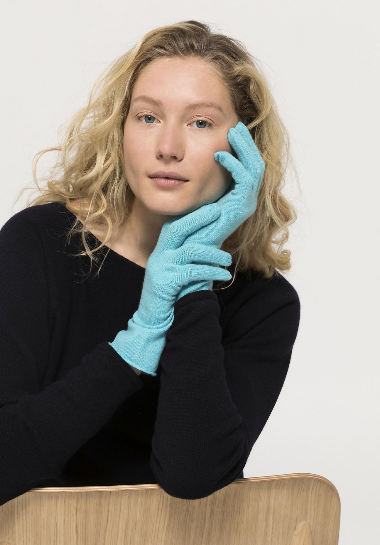 hessnatur Damen Handschuhe aus Schurwolle mit Kaschmir - blau Größe 7