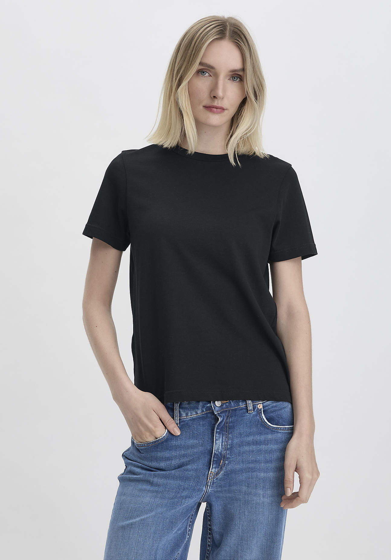 hessnatur Damen Heavy T-Shirt Regular aus Bio-Baumwolle - schwarz Größe 34