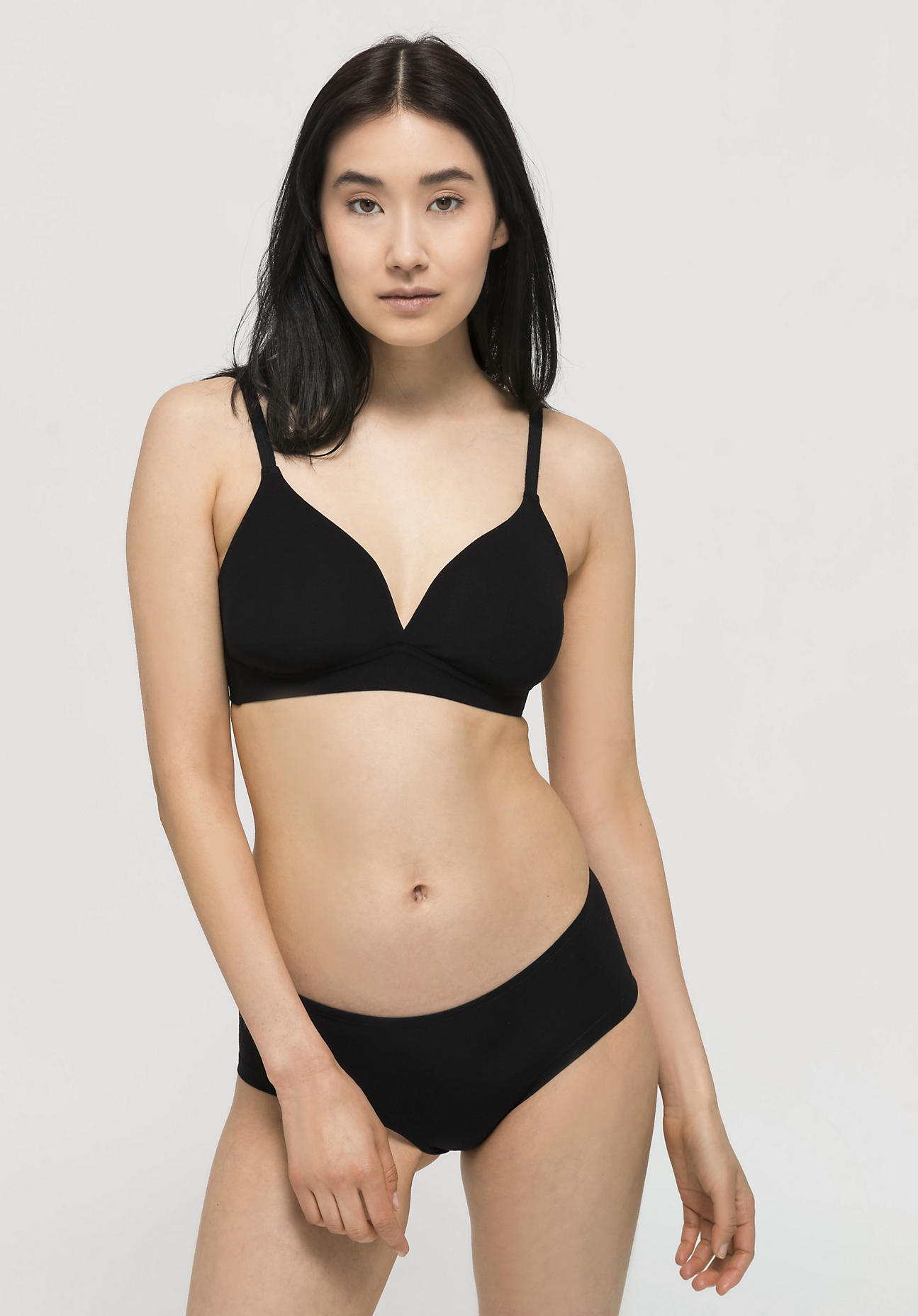 hessnatur Damen Hipster aus Bio-Baumwolle und TENCEL™Modal – schwarz – Größe 48
