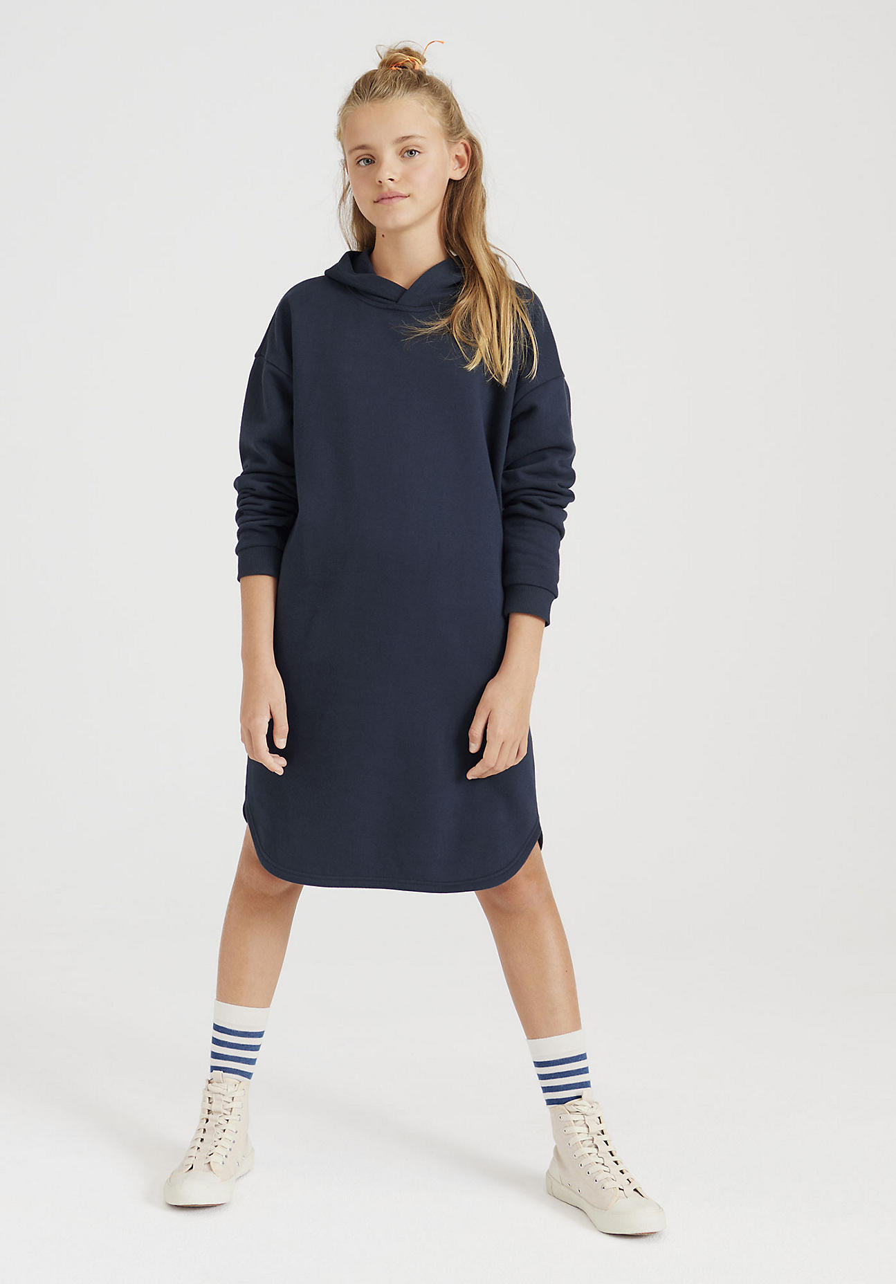 hessnatur Kinder Hoodie-Kleid aus Bio-Baumwolle - blau Größe 134/140
