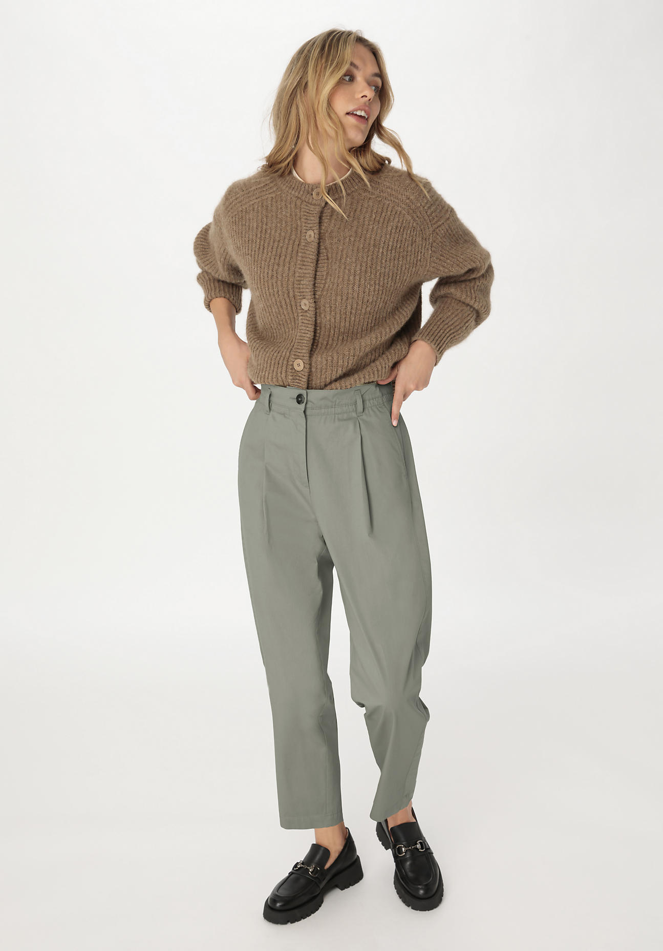 hessnatur Damen Hose Ballon Relaxed aus Bio-Baumwolle - grün Größe 48