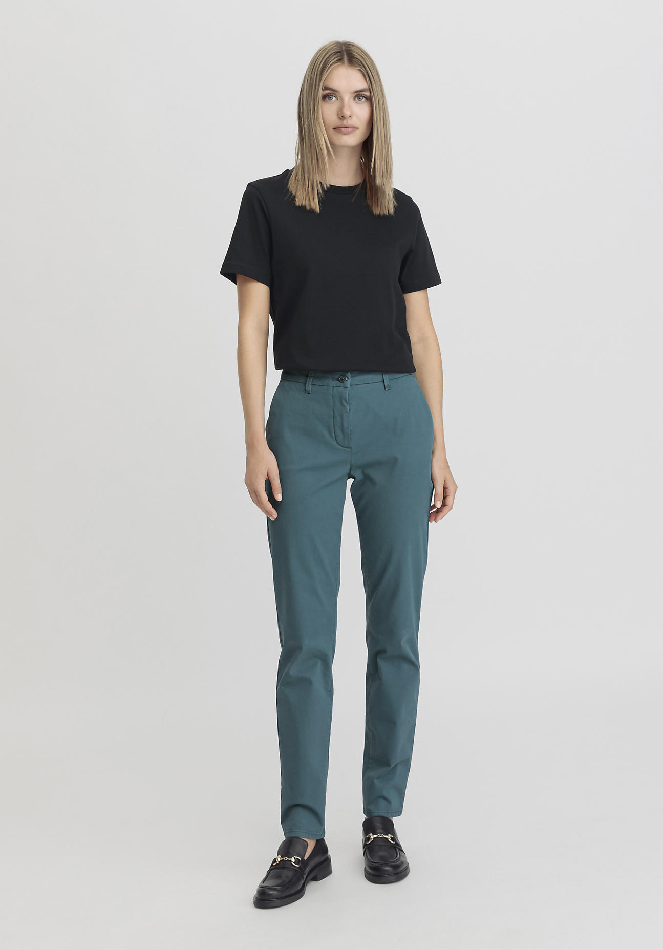 hessnatur Damen Hose Chino Regular aus Bio-Baumwolle - grün - Größe 42