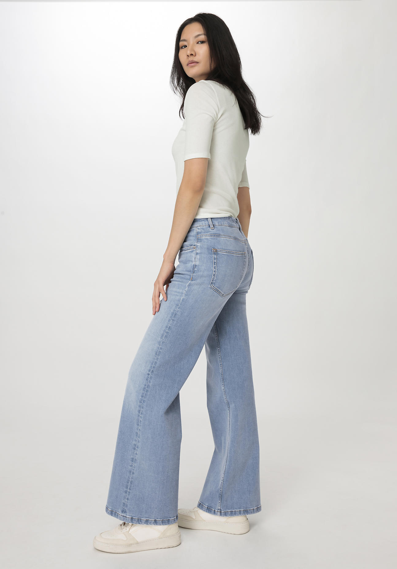 hessnatur Damen Jeans ALVA High Rise Wide Leg aus Bio-Denim - blau - Größe 31/32