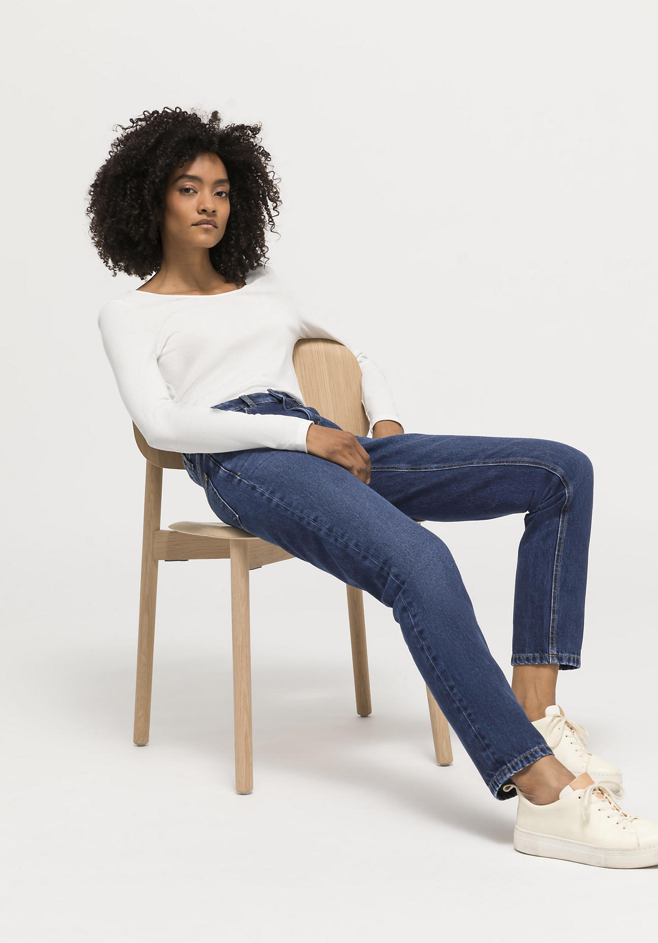 hessnatur Damen Jeans HANNA High Rise Mom aus Bio-Denim - blau Größe 26/32