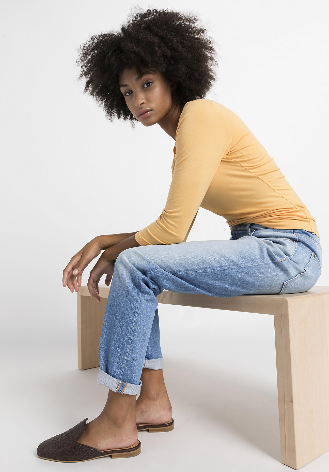 hessnatur Damen Jeans Hanna Mom Fit aus Bio-Denim – blau – Größe 27/32