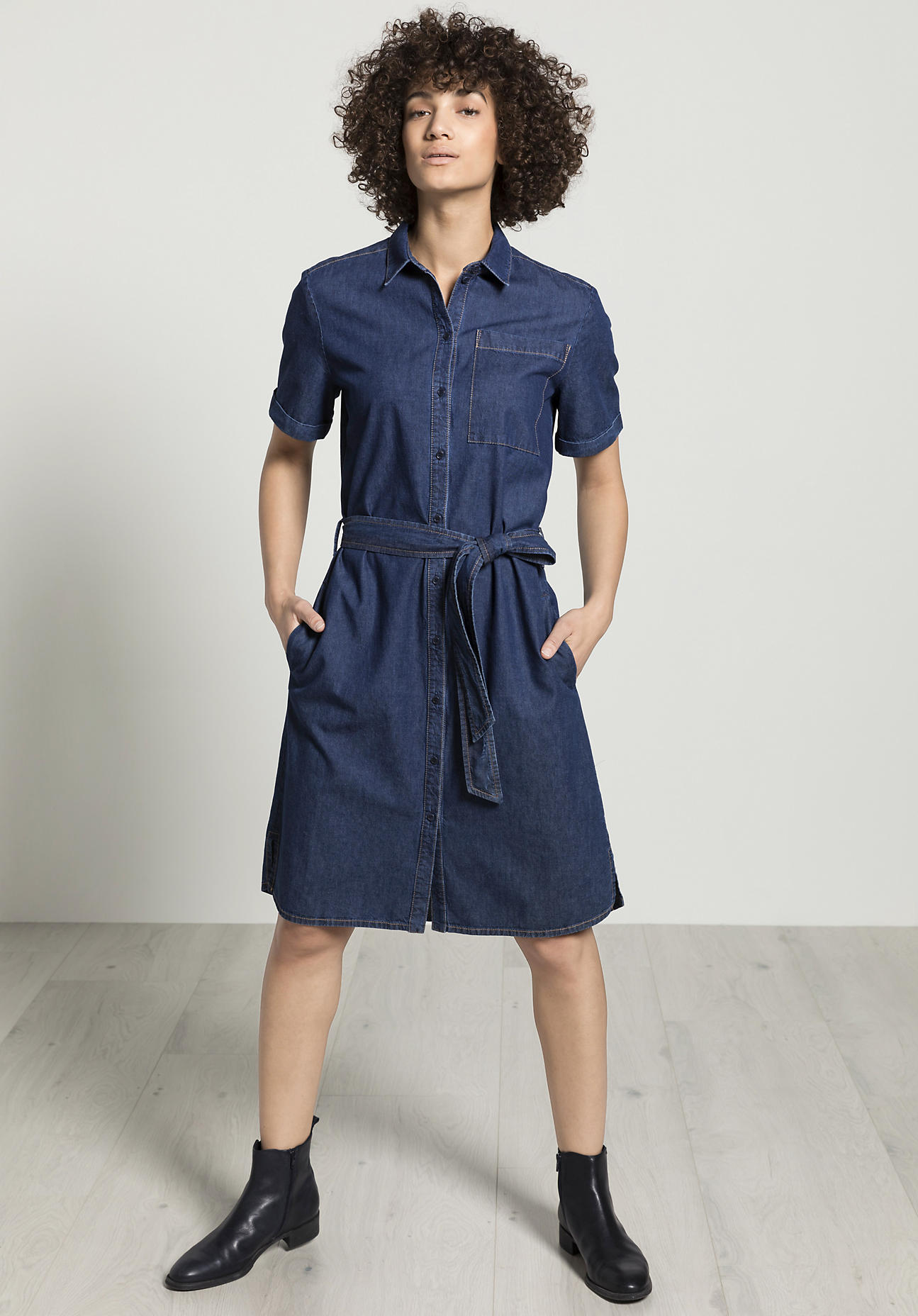 hessnatur Damen Jeans-Kleid aus Bio-Baumwolle mit Leinen - blau Größe 40