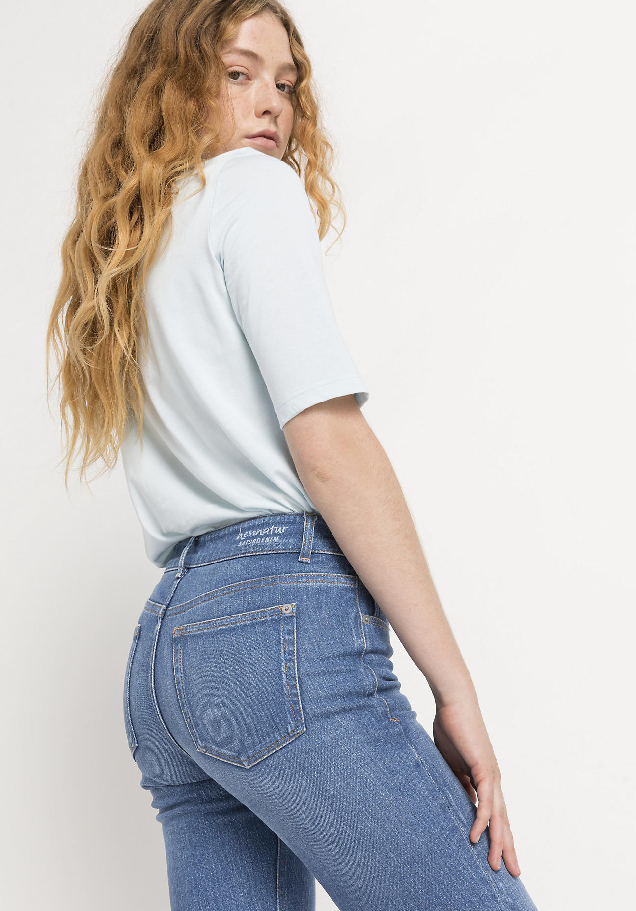 hessnatur Damen Jeans Lea Slim Fit aus Bio-Denim – blau – Größe 27/32