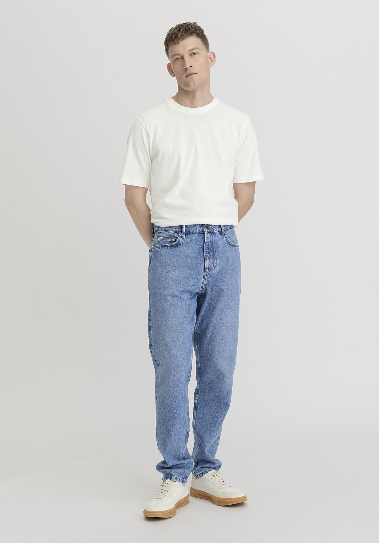 hessnatur Herren Jeans MADS Relaxed Tapered aus Bio-Denim - blau Größe 32/32