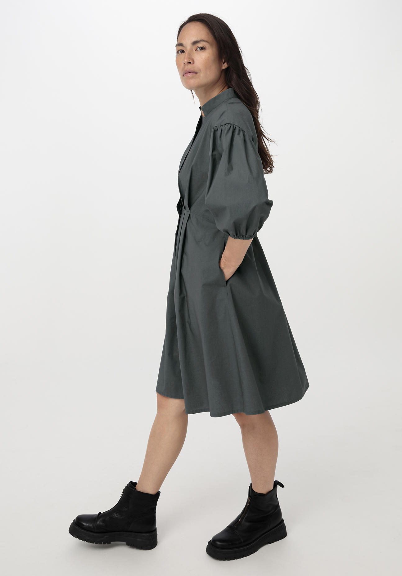 hessnatur Damen Kleid aus Bio-Baumwolle - grün - Größe 38