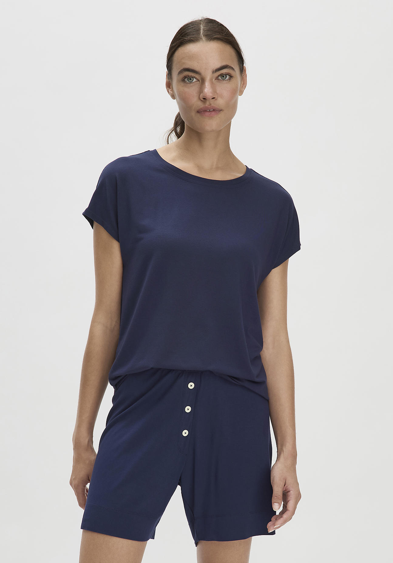 hessnatur Damen Kurzarm Schlafshirt Relaxed PURE FLOW aus TENCEL™ Modal - blau Größe 42