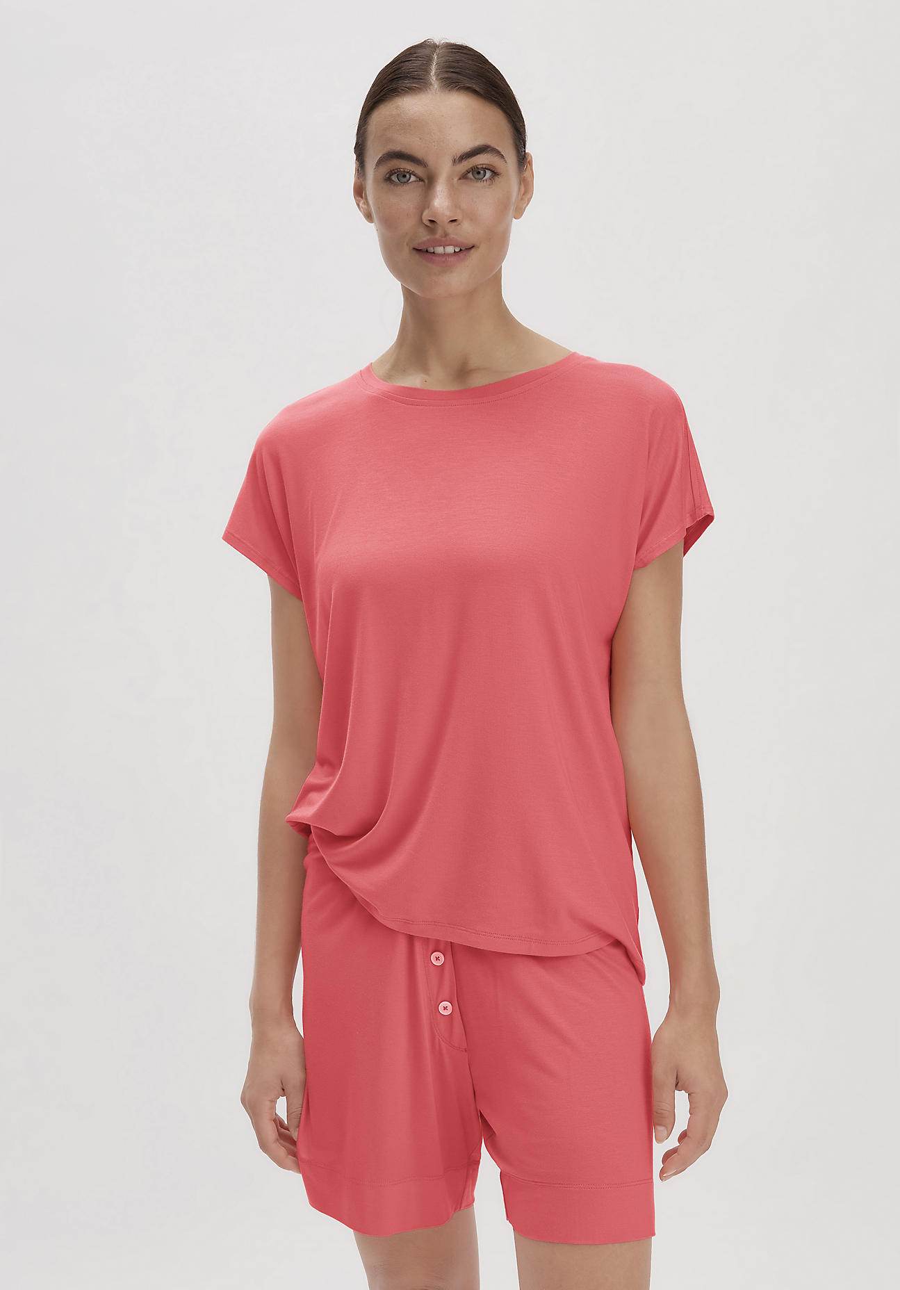 hessnatur Damen Kurzarm Schlafshirt Relaxed PURE FLOW aus TENCEL™ Modal - rot Größe 42