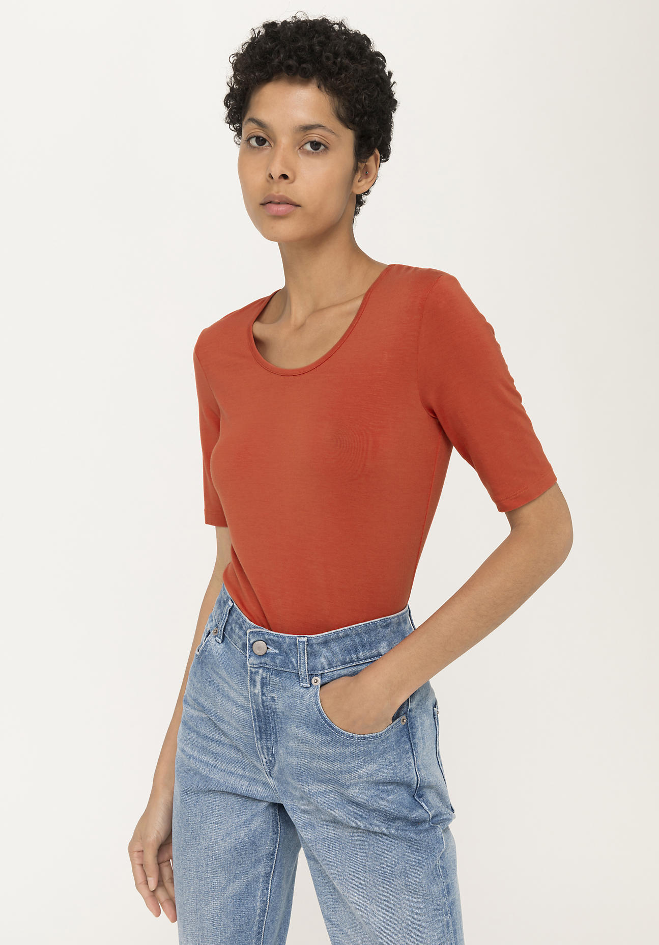 hessnatur Damen Kurzarmshirt aus TENCEL™Modal – orange – Größe 46