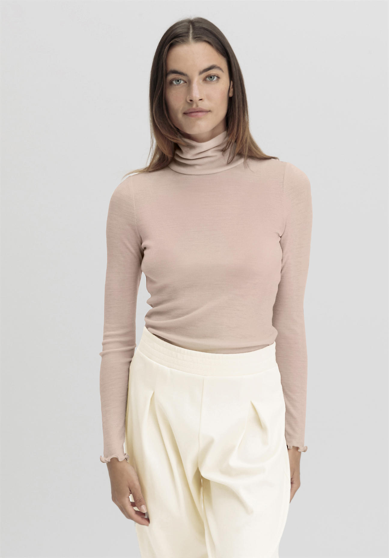 hessnatur Damen Longsleeve mit Rollkragen Fitted WARM TOUCH aus Bio-Merinowolle und TENCEL™ Lyocell - beige Größe 38