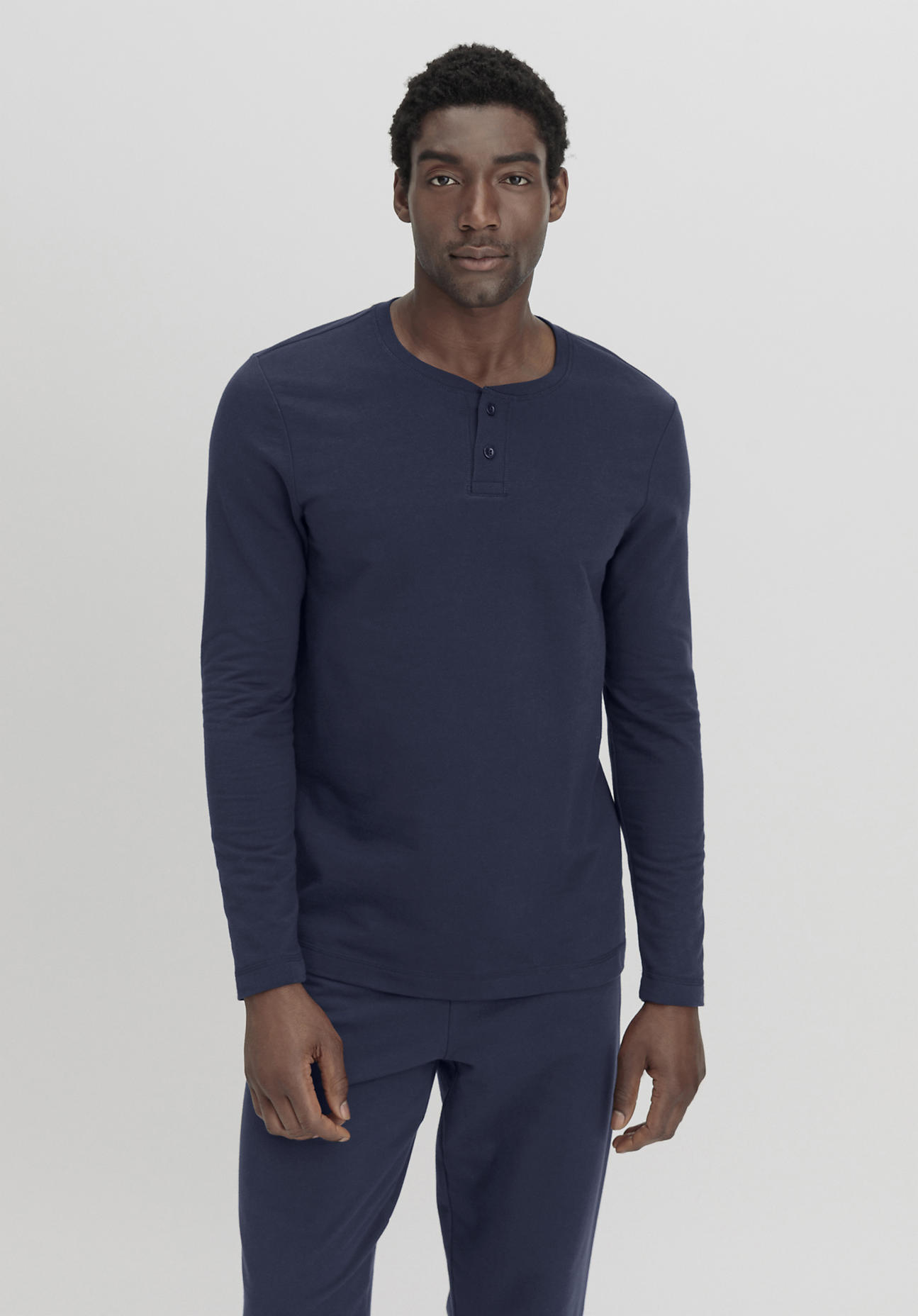 hessnatur Herren Loungeshirt Regular aus Bio-Baumwolle mit Kapok - blau Größe 54