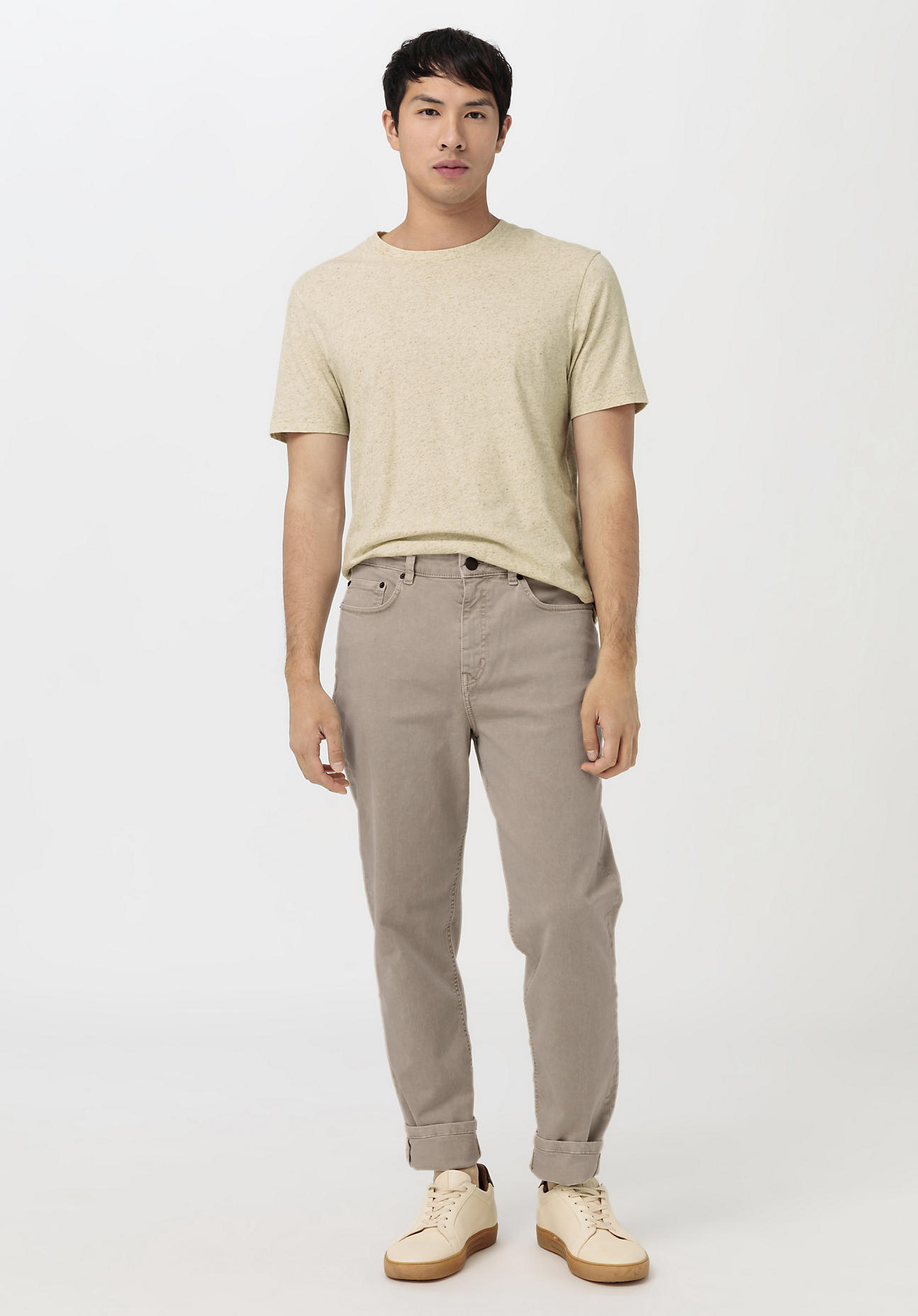 hessnatur Herren Mineralgefärbte Jeans Mads Relaxed Tapered Fit aus Bio-Denim – grau – Größe 33/30
