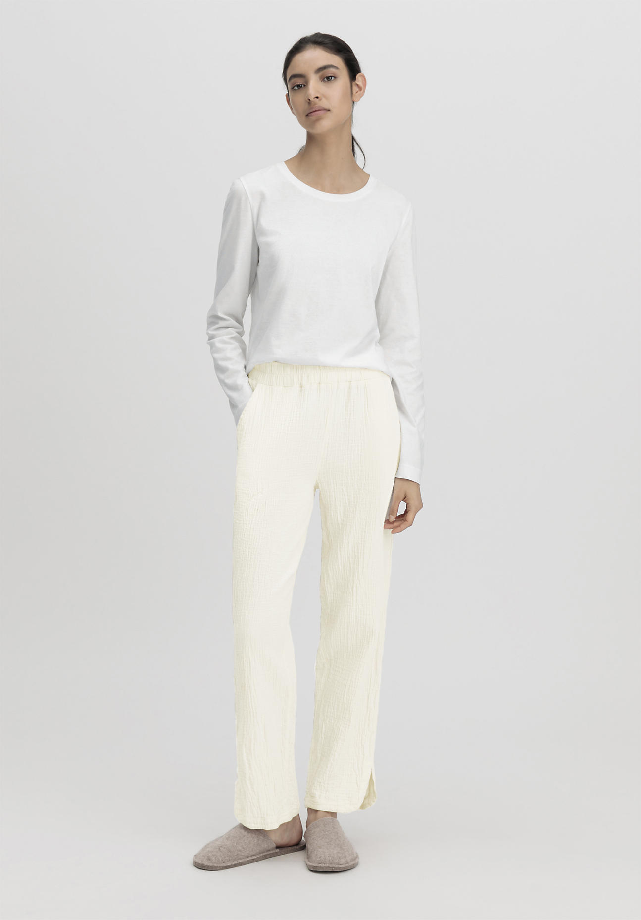 hessnatur Damen Musselin Schlafhose Regular PURE COMFORT aus Bio-Baumwolle - natur Größe 36