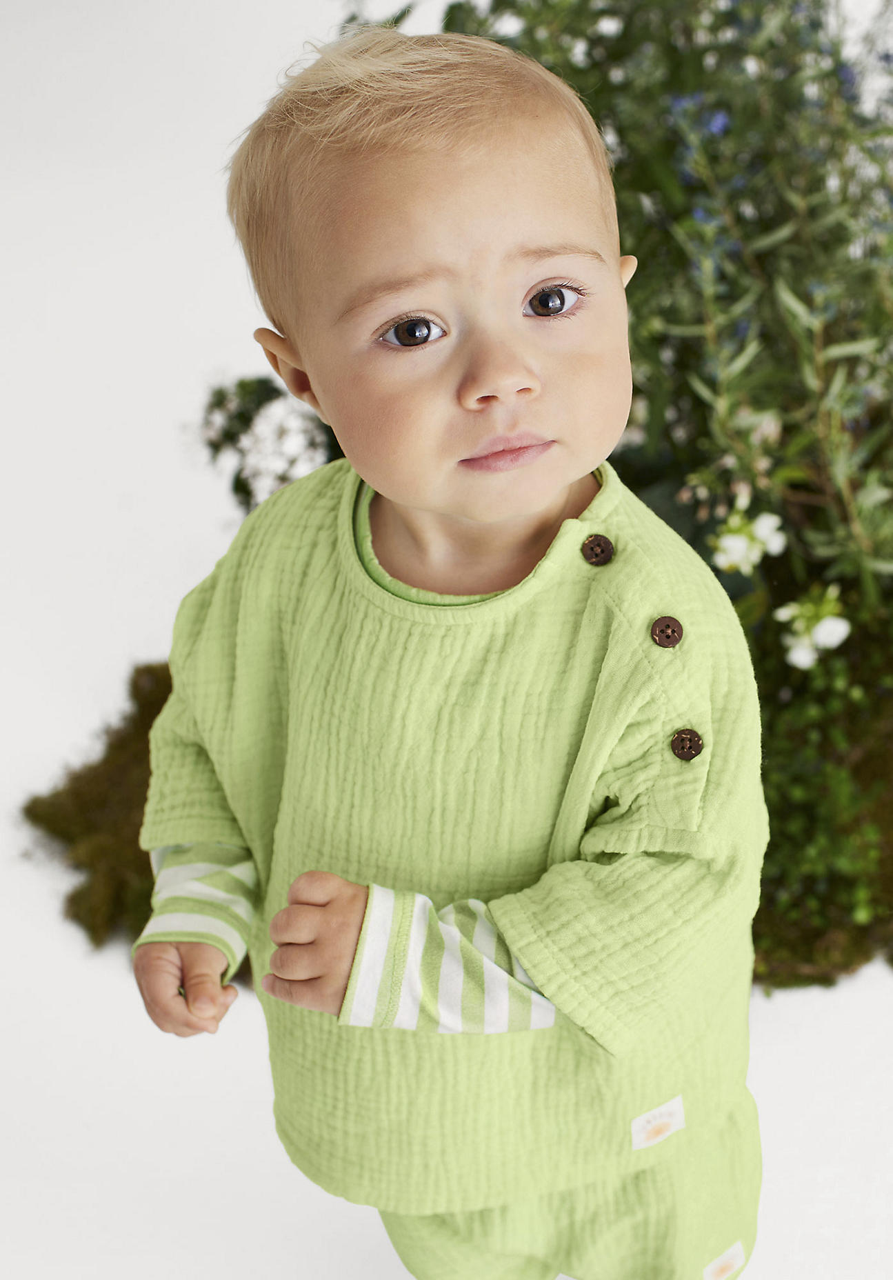 hessnatur Baby Musselin Shirt Relaxed aus Bio-Baumwolle - grün - Größe 86/92