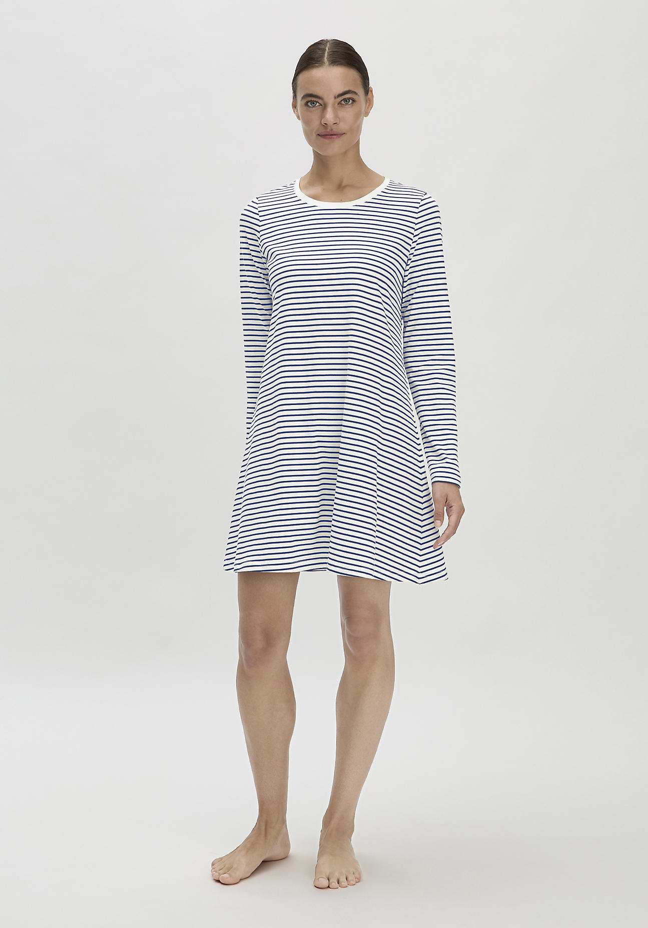 hessnatur Damen Nachthemd Relaxed PURE COTTON aus Bio-Baumwolle - ozeanblau geringelt Größe 40