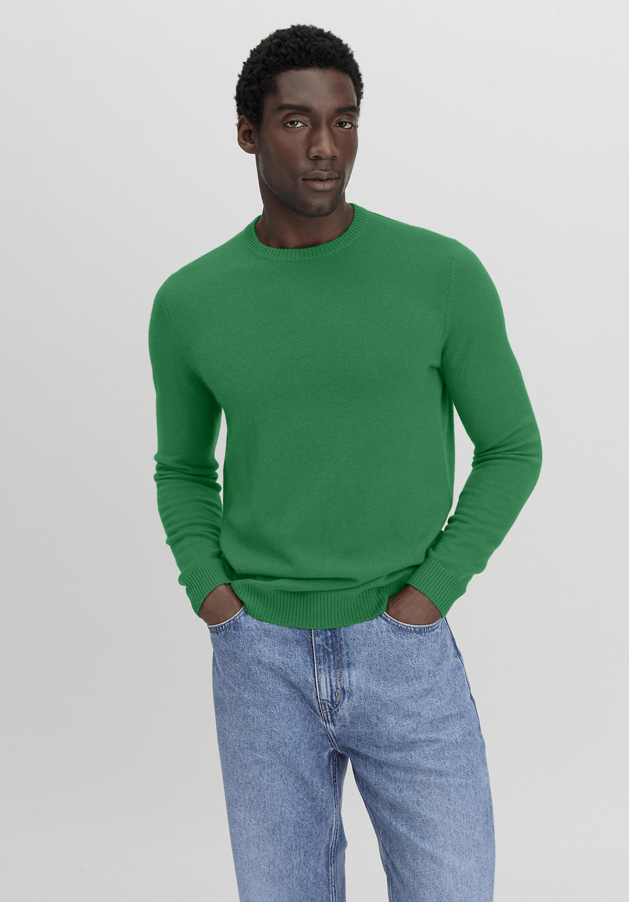 hessnatur Herren Pullover Regular aus Bio-Merinowolle mit Kaschmir - grün Größe 54