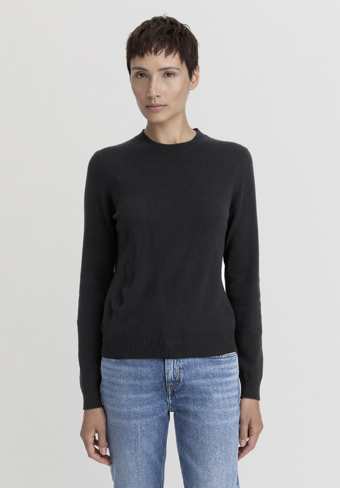 hessnatur Damen Pullover Regular aus Bio-Merinowolle mit Kaschmir - schwarz Größe 42