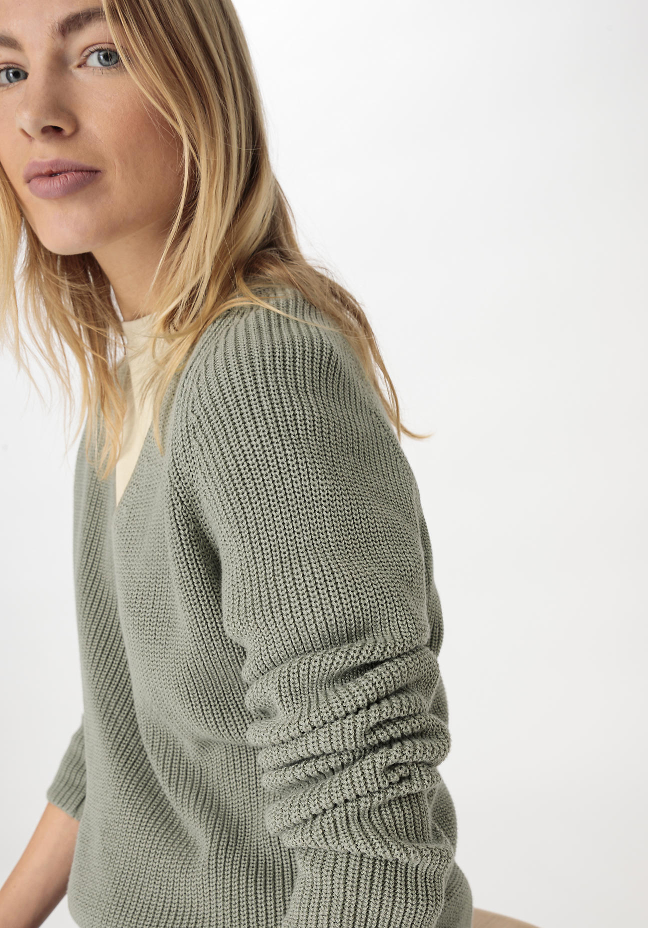 hessnatur Damen Pullover Regular aus Bio-Baumwolle - grün - Größe 36